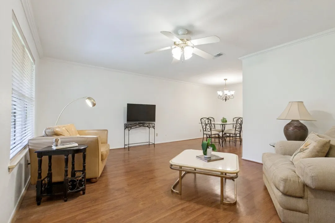 Townhouse For Sale in Dallas County , 13844 Methuen Green Lane, Dallas, Texas 75240, 2 Bedroom, 2 Bathroom, Garage spaces, 1,148 Sqft, built in 1969, mls#21354598, Real Estate Agent in Dallas, Homes For Sale in Dallas county, Homes For Sale in Dallas, Realtor in Dallas Texas, Real Estate Brokerage Independent Realty Texas, Luminita Cordes Realtor