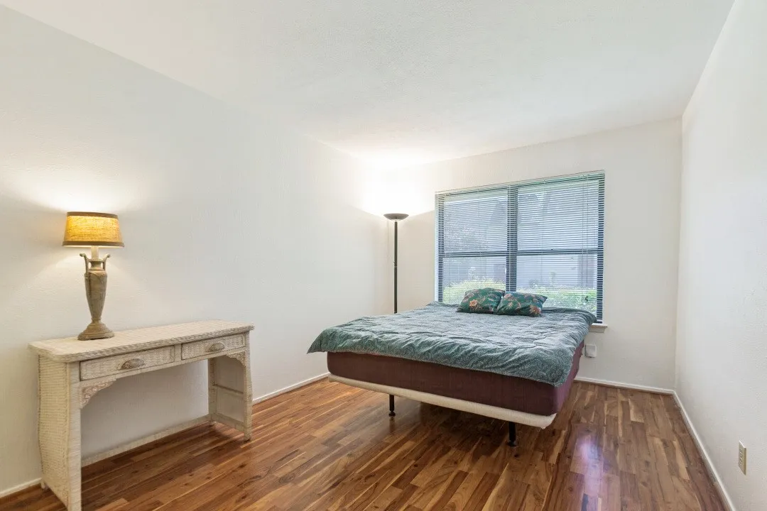 Townhouse For Sale in Dallas County , 13844 Methuen Green Lane, Dallas, Texas 75240, 2 Bedroom, 2 Bathroom, Garage spaces, 1,148 Sqft, built in 1969, mls#21354598, Real Estate Agent in Dallas, Homes For Sale in Dallas county, Homes For Sale in Dallas, Realtor in Dallas Texas, Real Estate Brokerage Independent Realty Texas, Luminita Cordes Realtor