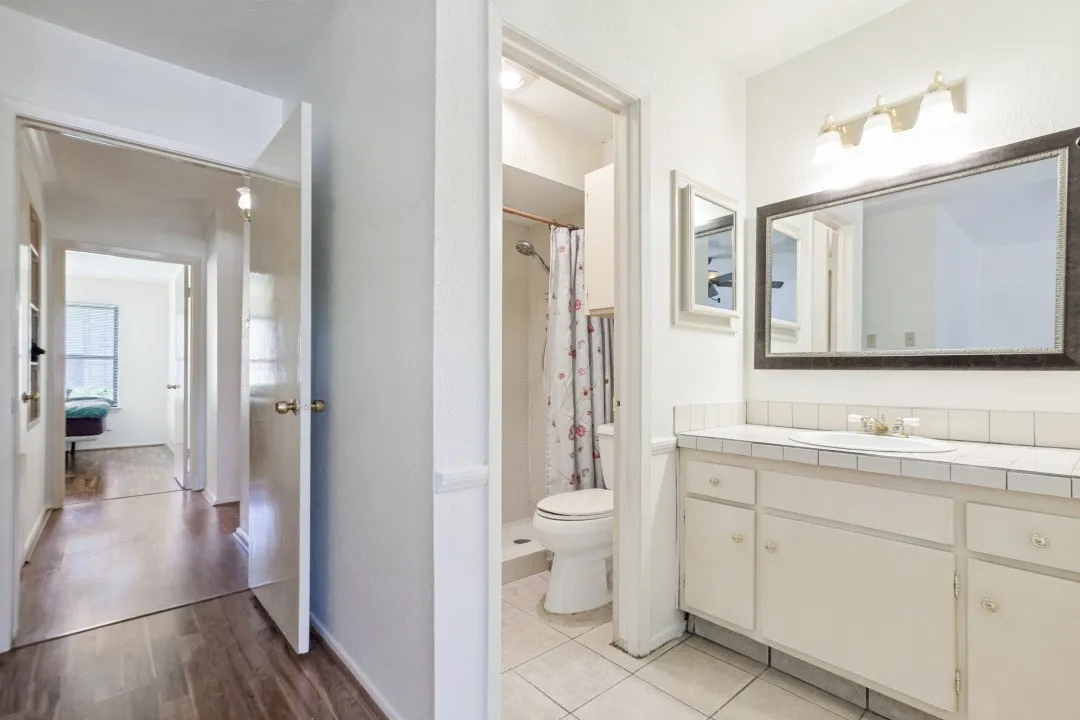 Townhouse For Sale in Dallas County , 13844 Methuen Green Lane, Dallas, Texas 75240, 2 Bedroom, 2 Bathroom, Garage spaces, 1,148 Sqft, built in 1969, mls#21354598, Real Estate Agent in Dallas, Homes For Sale in Dallas county, Homes For Sale in Dallas, Realtor in Dallas Texas, Real Estate Brokerage Independent Realty Texas, Luminita Cordes Realtor