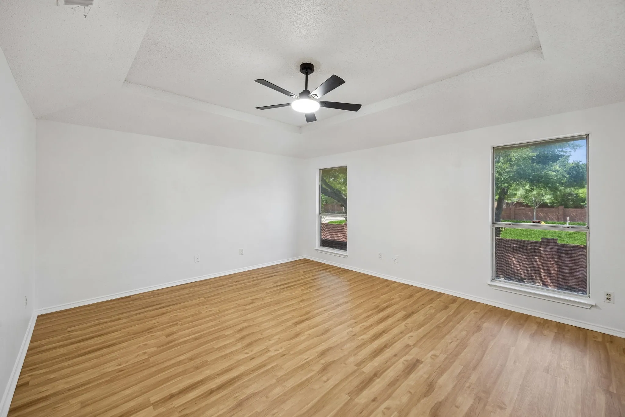 Single Family Residence For Rent in Dallas County , 537 Raintree Circle, Coppell, Texas 75019, 3 Bedroom, 3 Bathroom, 2 Garage spaces, 1,873 Sqft, built in 1990, mls#21354770, Real Estate Agent in Coppell, Homes For Rent in Dallas county, Homes For Rent in Coppell, Realtor in Coppell Texas, Real Estate Brokerage Independent Realty Texas, Luminita Cordes Realtor