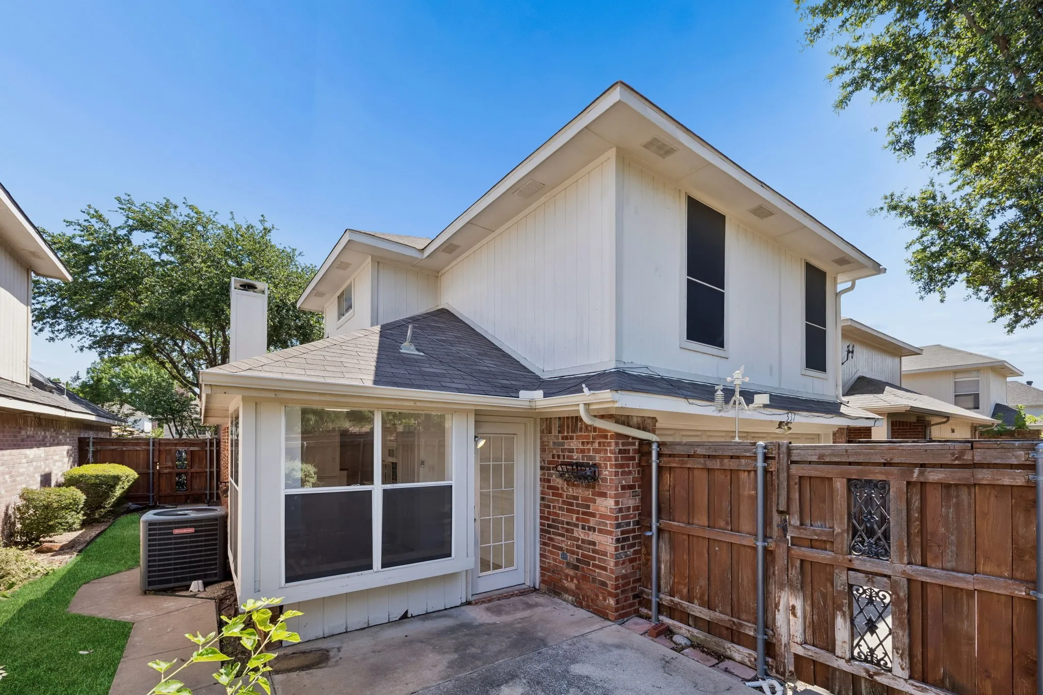 Single Family Residence For Rent in Dallas County , 537 Raintree Circle, Coppell, Texas 75019, 3 Bedroom, 3 Bathroom, 2 Garage spaces, 1,873 Sqft, built in 1990, mls#21354770, Real Estate Agent in Coppell, Homes For Rent in Dallas county, Homes For Rent in Coppell, Realtor in Coppell Texas, Real Estate Brokerage Independent Realty Texas, Luminita Cordes Realtor