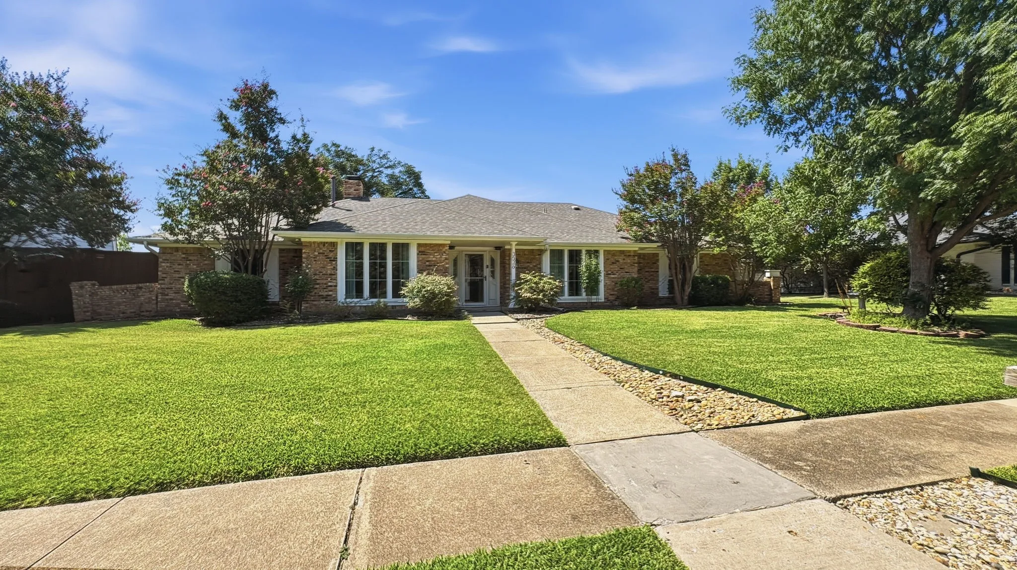 Single Family Residence For Sale in Collin County , 3526 S Echo Trail, Plano, Texas 75023, 4 Bedroom, 3 Bathroom, 2 Garage spaces, 2,638 Sqft, built in 1976, mls#21352828, Real Estate Agent in Plano, Homes For Sale in Collin county, Homes For Sale in Plano, Realtor in Plano Texas, Real Estate Brokerage Independent Realty Texas, Luminita Cordes Realtor