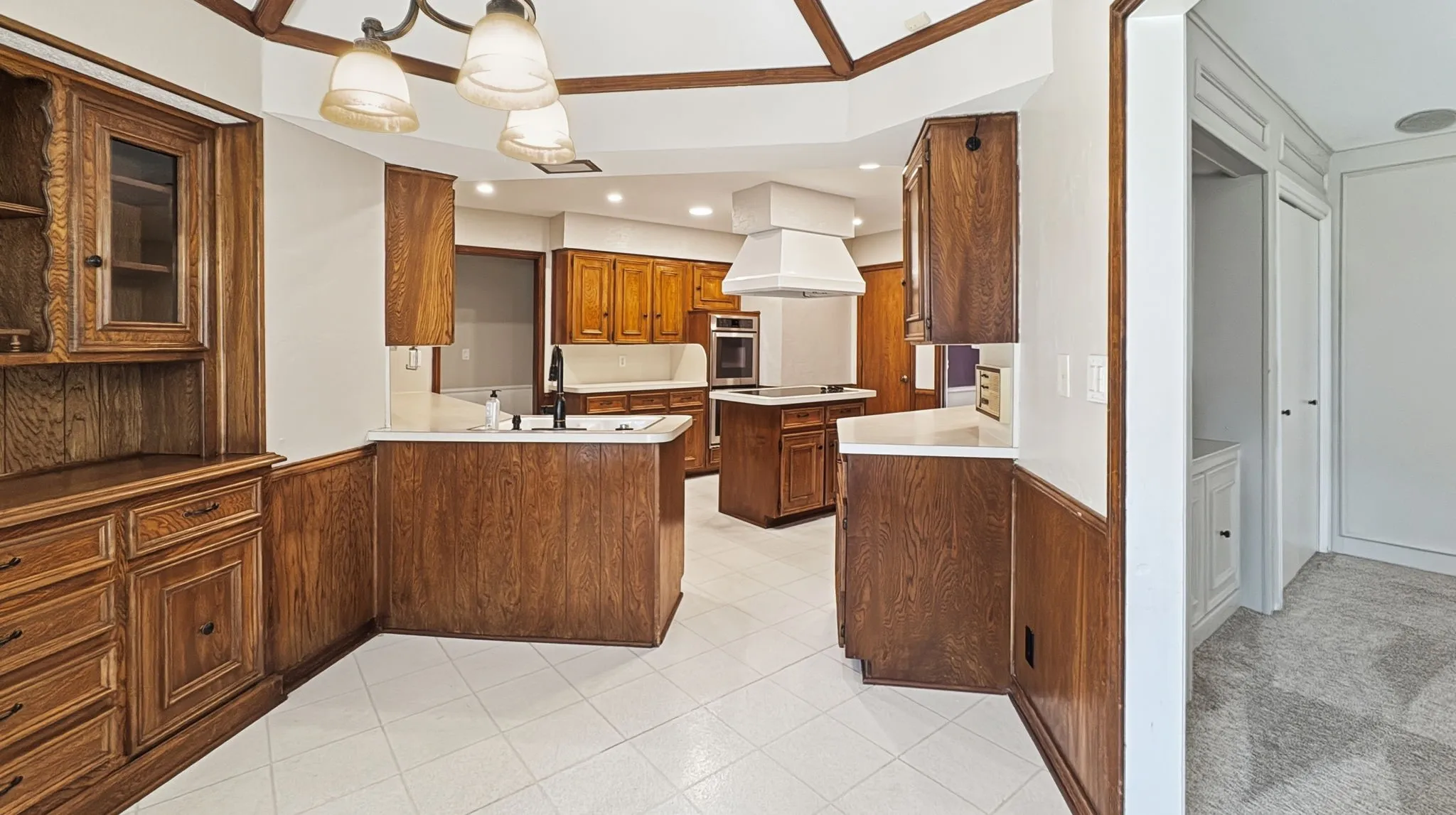 Oversize Kitchen