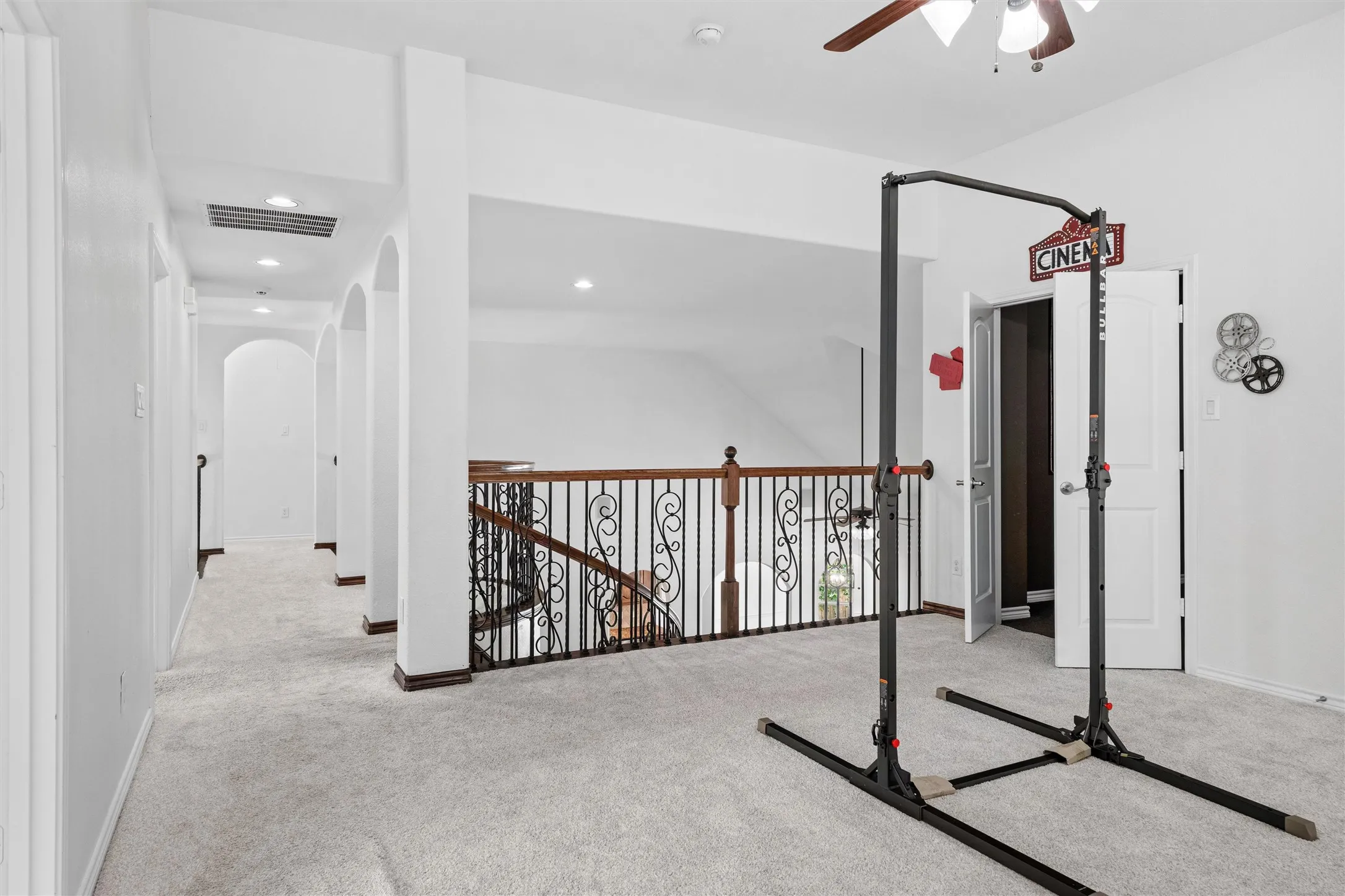 Single Family Residence For Sale in Tarrant County , 2932 Montalbo, Grand Prairie, Texas 75054, 5 Bedroom, 4 Bathroom, 3 Garage spaces, 3,949 Sqft, built in 2011, mls#21353805, Real Estate Agent in Grand Prairie, Homes For Sale in Tarrant county, Homes For Sale in Grand Prairie, Realtor in Grand Prairie Texas, Real Estate Brokerage Independent Realty Texas, Luminita Cordes Realtor
