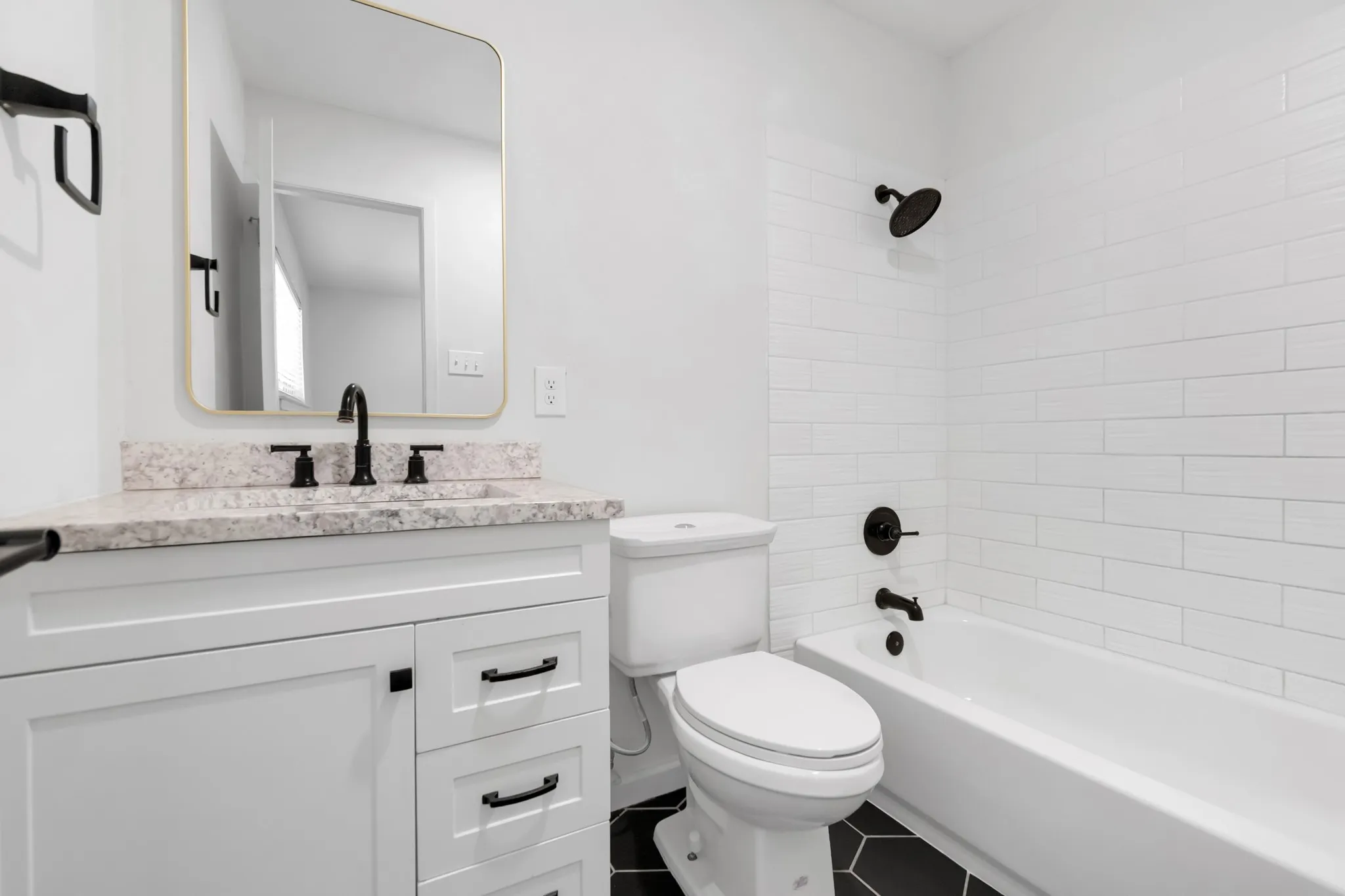 Single Family Residence For Sale in Tarrant County , 5721 Macneill Drive, Haltom City, Texas 76148, 3 Bedroom, 2 Bathroom, 2 Garage spaces, 1,260 Sqft, built in 1978, mls#21354782, Real Estate Agent in Haltom City, Homes For Sale in Tarrant county, Homes For Sale in Haltom City, Realtor in Haltom City Texas, Real Estate Brokerage Independent Realty Texas, Luminita Cordes Realtor