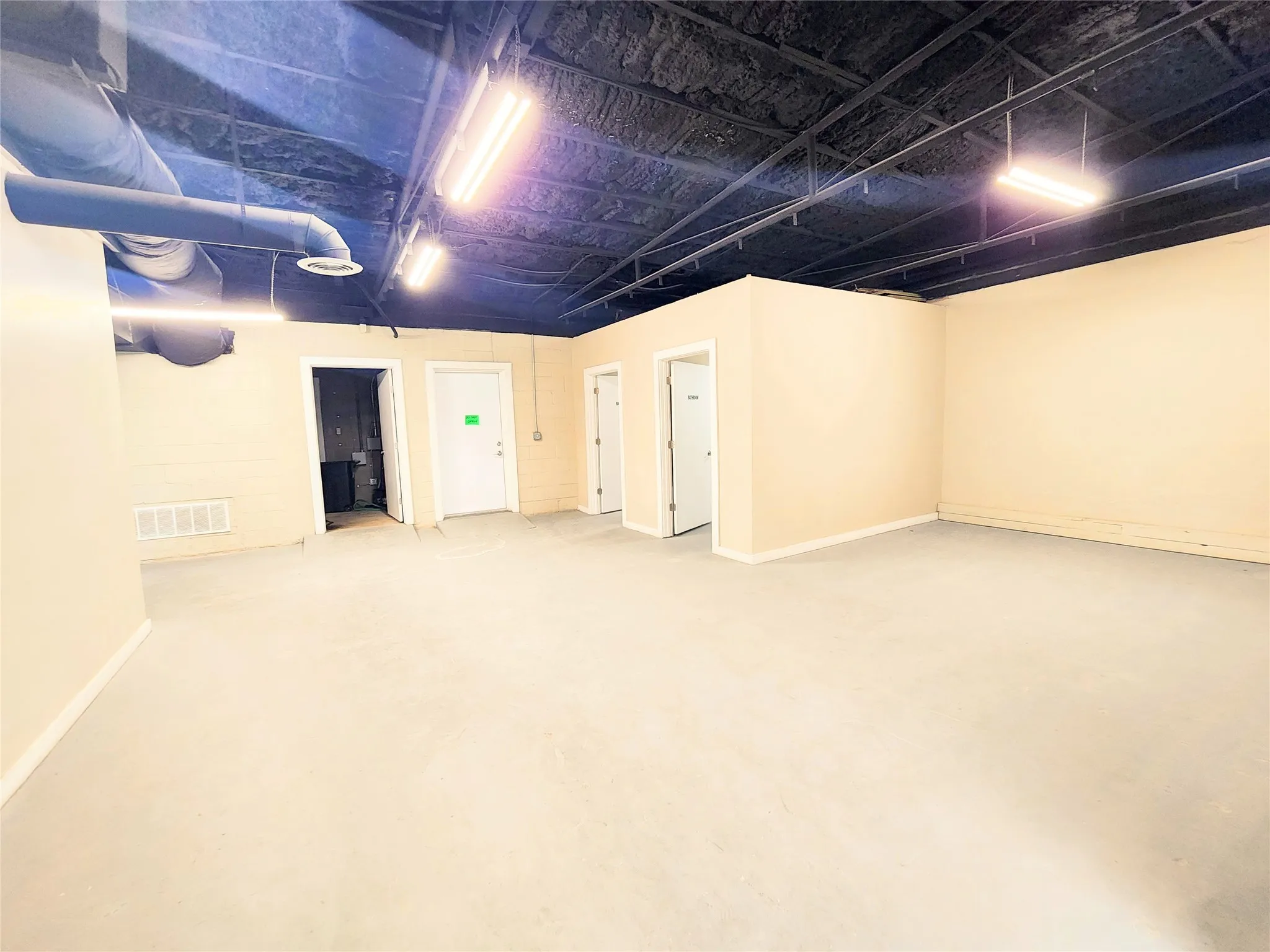 Business For Rent in Taylor County , 813 HICKORY, Abilene, Texas 79601, 0, 0, Garage spaces, 0 Sqft, built in 1945, Price $3,500, mls#21354506, Real Estate Agent in Abilene, Homes For Rent in Taylor county, Homes For Rent in Abilene, Realtor in Abilene Texas, Real Estate Brokerage Independent Realty Texas, Luminita Cordes Realtor