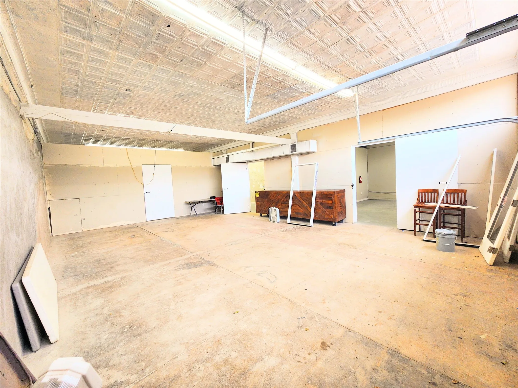 Business For Rent in Taylor County , 813 HICKORY, Abilene, Texas 79601, 0, 0, Garage spaces, 0 Sqft, built in 1945, Price $3,500, mls#21354506, Real Estate Agent in Abilene, Homes For Rent in Taylor county, Homes For Rent in Abilene, Realtor in Abilene Texas, Real Estate Brokerage Independent Realty Texas, Luminita Cordes Realtor