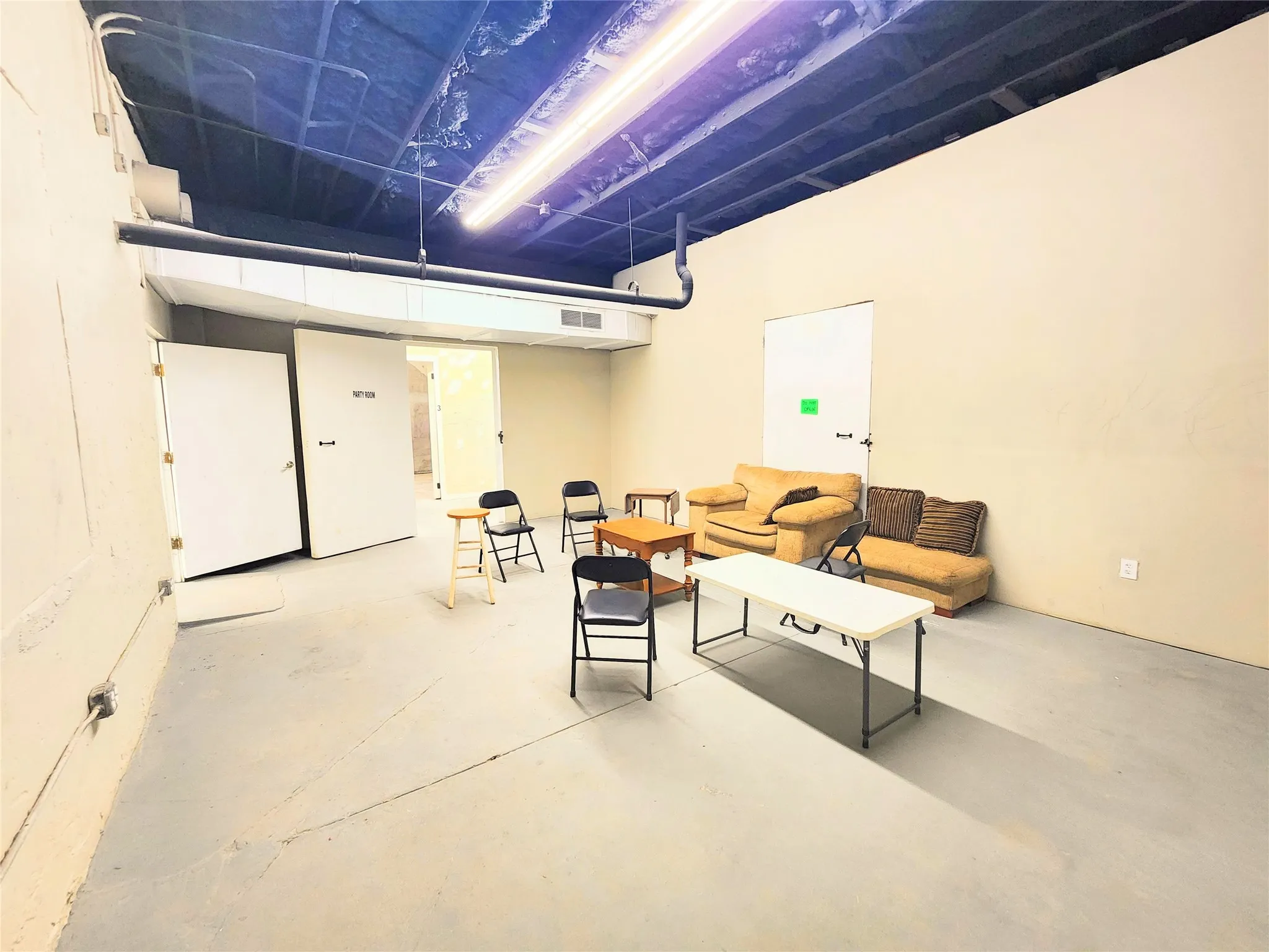 Business For Rent in Taylor County , 813 HICKORY, Abilene, Texas 79601, 0, 0, Garage spaces, 0 Sqft, built in 1945, Price $3,500, mls#21354506, Real Estate Agent in Abilene, Homes For Rent in Taylor county, Homes For Rent in Abilene, Realtor in Abilene Texas, Real Estate Brokerage Independent Realty Texas, Luminita Cordes Realtor