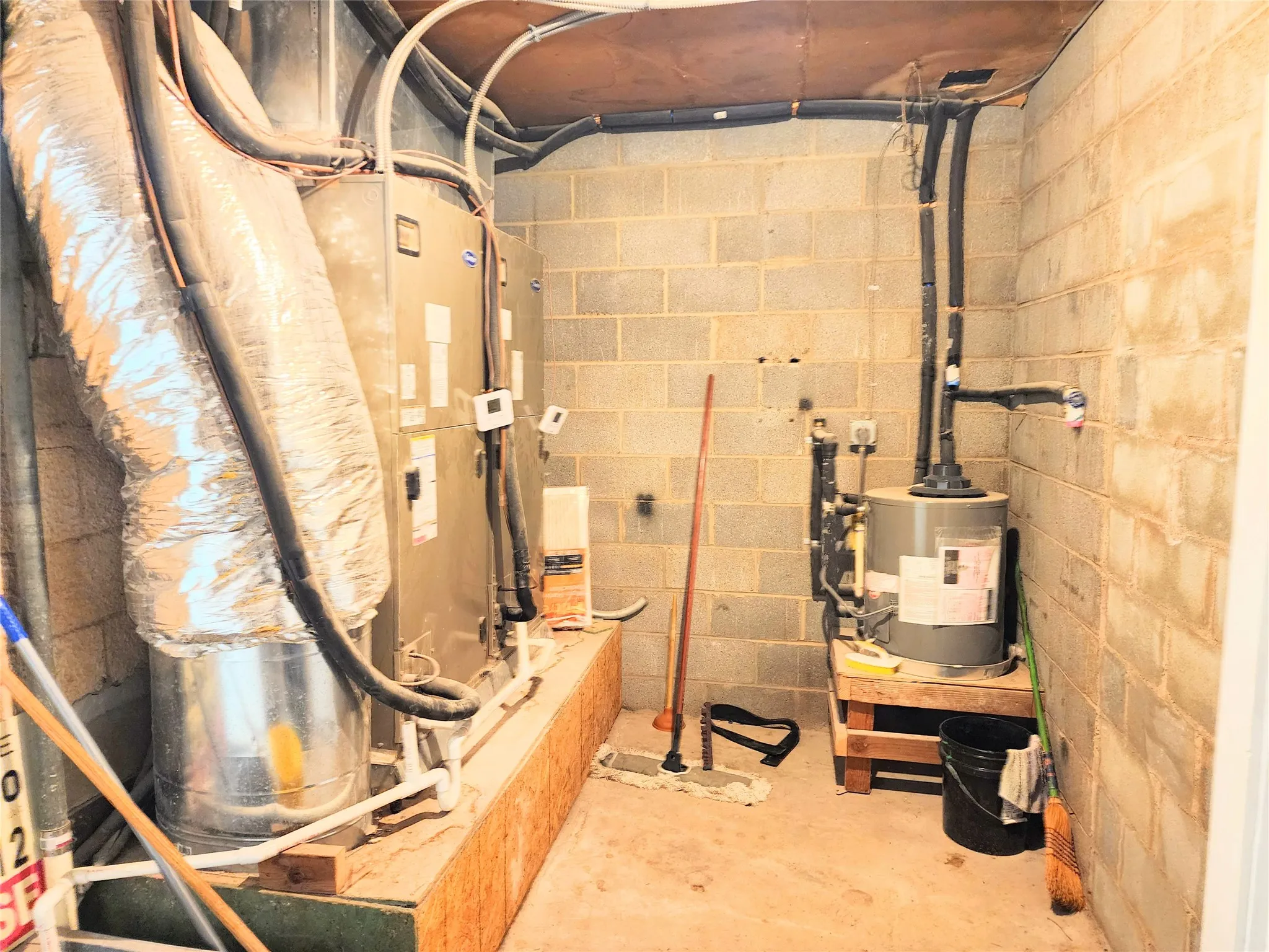 Business For Rent in Taylor County , 813 HICKORY, Abilene, Texas 79601, 0, 0, Garage spaces, 0 Sqft, built in 1945, Price $3,500, mls#21354506, Real Estate Agent in Abilene, Homes For Rent in Taylor county, Homes For Rent in Abilene, Realtor in Abilene Texas, Real Estate Brokerage Independent Realty Texas, Luminita Cordes Realtor