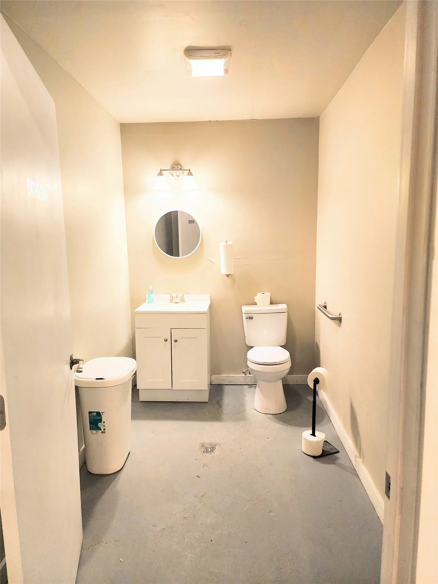 Business For Rent in Taylor County , 813 HICKORY, Abilene, Texas 79601, 0, 0, Garage spaces, 0 Sqft, built in 1945, Price $3,500, mls#21354506, Real Estate Agent in Abilene, Homes For Rent in Taylor county, Homes For Rent in Abilene, Realtor in Abilene Texas, Real Estate Brokerage Independent Realty Texas, Luminita Cordes Realtor