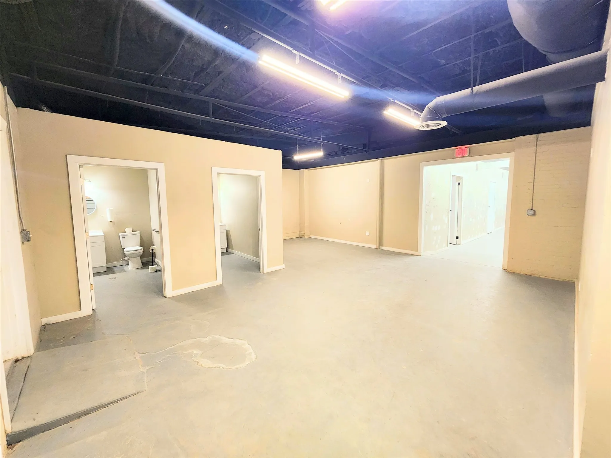 Business For Rent in Taylor County , 813 HICKORY, Abilene, Texas 79601, 0, 0, Garage spaces, 0 Sqft, built in 1945, Price $3,500, mls#21354506, Real Estate Agent in Abilene, Homes For Rent in Taylor county, Homes For Rent in Abilene, Realtor in Abilene Texas, Real Estate Brokerage Independent Realty Texas, Luminita Cordes Realtor