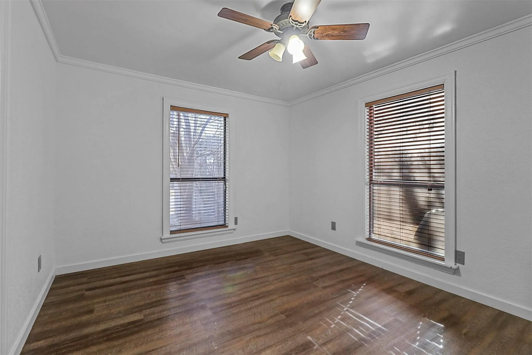 Single Family Residence For Rent in Tarrant County , 1440 Thistlewood Lane, Grapevine, Texas 76051, 3 Bedroom, 2 Bathroom, 2 Garage spaces, 1,462 Sqft, built in 1985, mls#21354784, Real Estate Agent in Grapevine, Homes For Rent in Tarrant county, Homes For Rent in Grapevine, Realtor in Grapevine Texas, Real Estate Brokerage Independent Realty Texas, Luminita Cordes Realtor