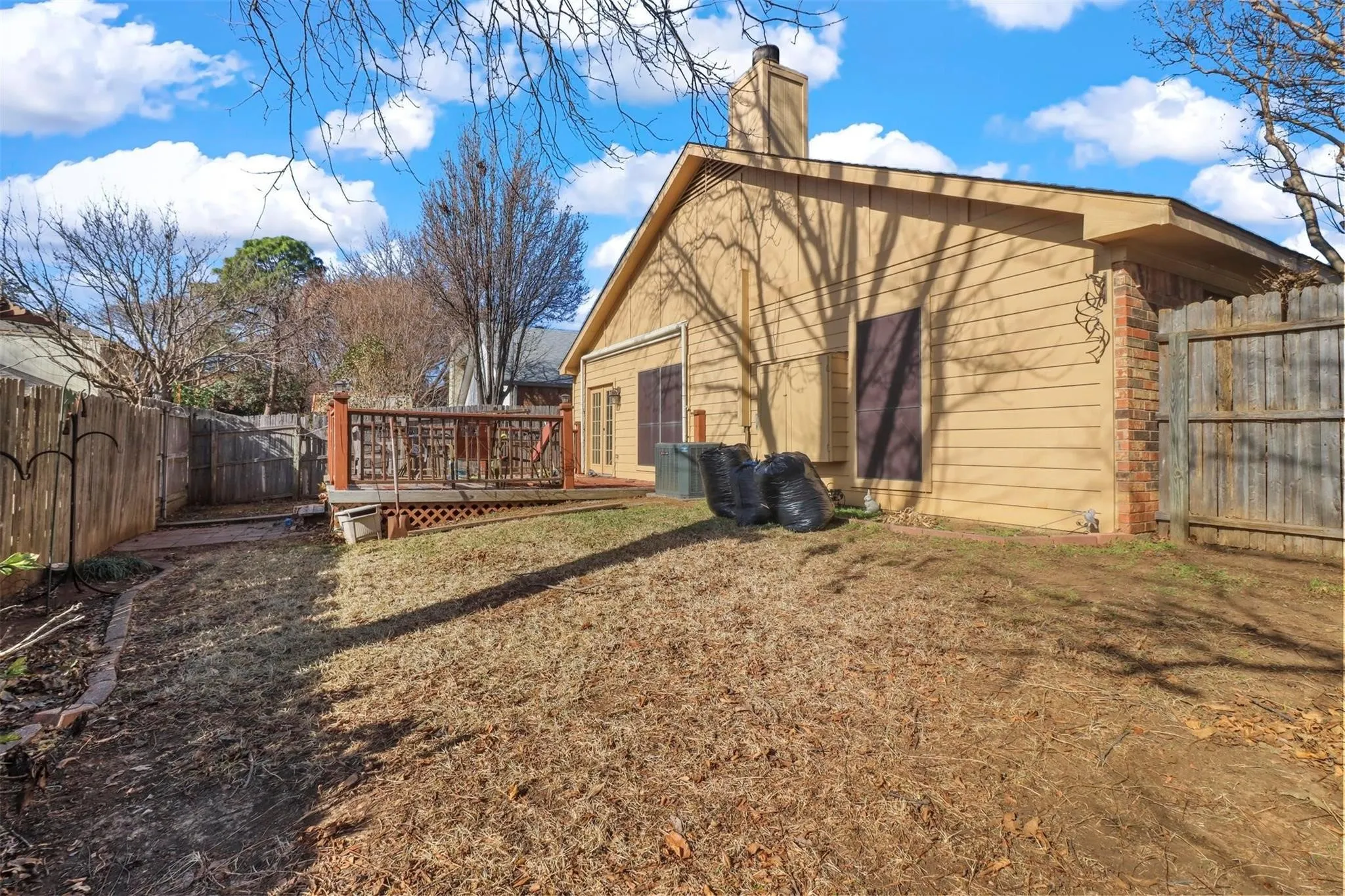 Single Family Residence For Rent in Tarrant County , 1440 Thistlewood Lane, Grapevine, Texas 76051, 3 Bedroom, 2 Bathroom, 2 Garage spaces, 1,462 Sqft, built in 1985, mls#21354784, Real Estate Agent in Grapevine, Homes For Rent in Tarrant county, Homes For Rent in Grapevine, Realtor in Grapevine Texas, Real Estate Brokerage Independent Realty Texas, Luminita Cordes Realtor
