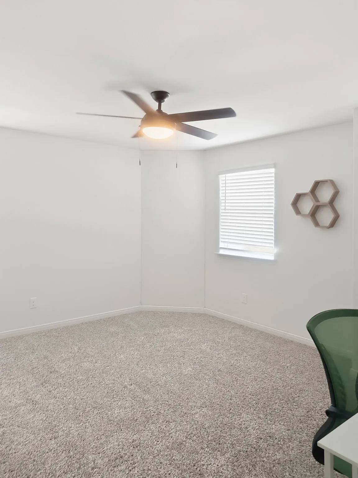 Single Family Residence For Rent in Denton County , 8125 White Sulphur Road, Ponder, Texas 76259, 5 Bedroom, 3 Bathroom, 2 Garage spaces, 2,502 Sqft, built in 2023, mls#21354778, Real Estate Agent in Ponder, Homes For Rent in Denton county, Homes For Rent in Ponder, Realtor in Ponder Texas, Real Estate Brokerage Independent Realty Texas, Luminita Cordes Realtor