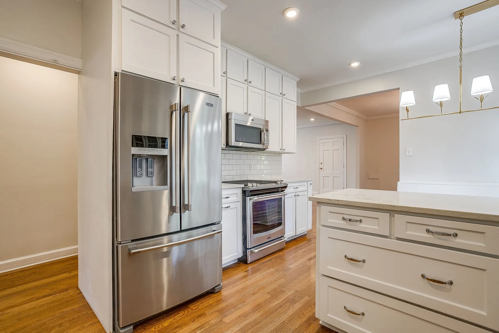Single Family Residence For Sale in Tarrant County , 2553 Stadium Drive, Fort Worth, Texas 76109, 4 Bedroom, 3 Bathroom, 2 Garage spaces, 2,649 Sqft, built in 1935, mls#21350919, Real Estate Agent in Fort Worth, Homes For Sale in Tarrant county, Homes For Sale in Fort Worth, Realtor in Fort Worth Texas, Real Estate Brokerage Independent Realty Texas, Luminita Cordes Realtor