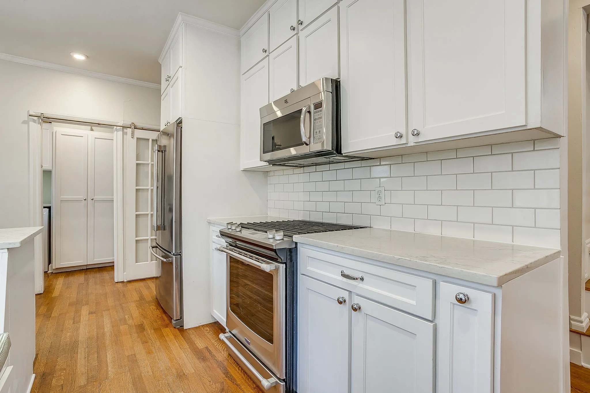 Single Family Residence For Sale in Tarrant County , 2553 Stadium Drive, Fort Worth, Texas 76109, 4 Bedroom, 3 Bathroom, 2 Garage spaces, 2,649 Sqft, built in 1935, mls#21350919, Real Estate Agent in Fort Worth, Homes For Sale in Tarrant county, Homes For Sale in Fort Worth, Realtor in Fort Worth Texas, Real Estate Brokerage Independent Realty Texas, Luminita Cordes Realtor