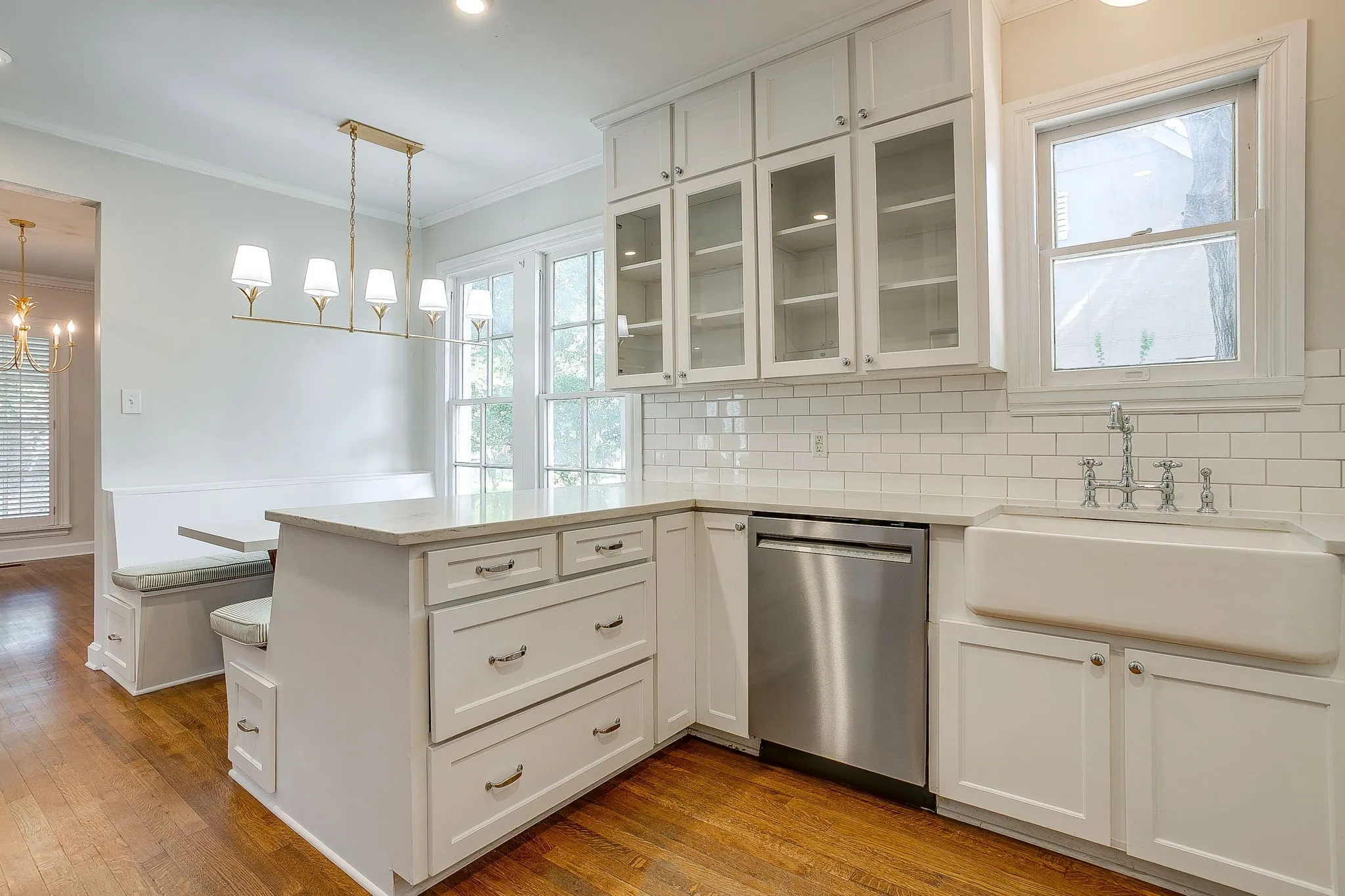 Single Family Residence For Sale in Tarrant County , 2553 Stadium Drive, Fort Worth, Texas 76109, 4 Bedroom, 3 Bathroom, 2 Garage spaces, 2,649 Sqft, built in 1935, mls#21350919, Real Estate Agent in Fort Worth, Homes For Sale in Tarrant county, Homes For Sale in Fort Worth, Realtor in Fort Worth Texas, Real Estate Brokerage Independent Realty Texas, Luminita Cordes Realtor