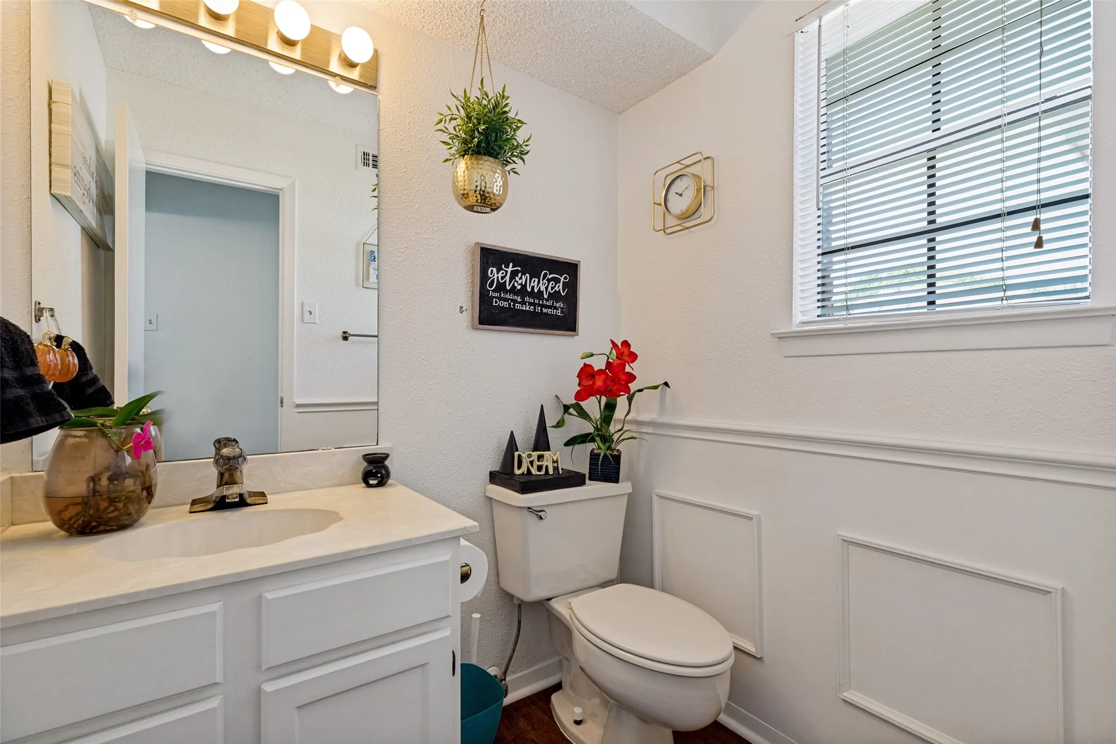Duplex For Sale in Collin County , 7561-7571 Tournament Road, Frisco, Texas 75035, 6 Bedroom, 6 Bathroom, 2 Garage spaces, 2,422 Sqft, built in 1984, mls#21354277, Real Estate Agent in Frisco, Homes For Sale in Collin county, Homes For Sale in Frisco, Realtor in Frisco Texas, Real Estate Brokerage Independent Realty Texas, Luminita Cordes Realtor