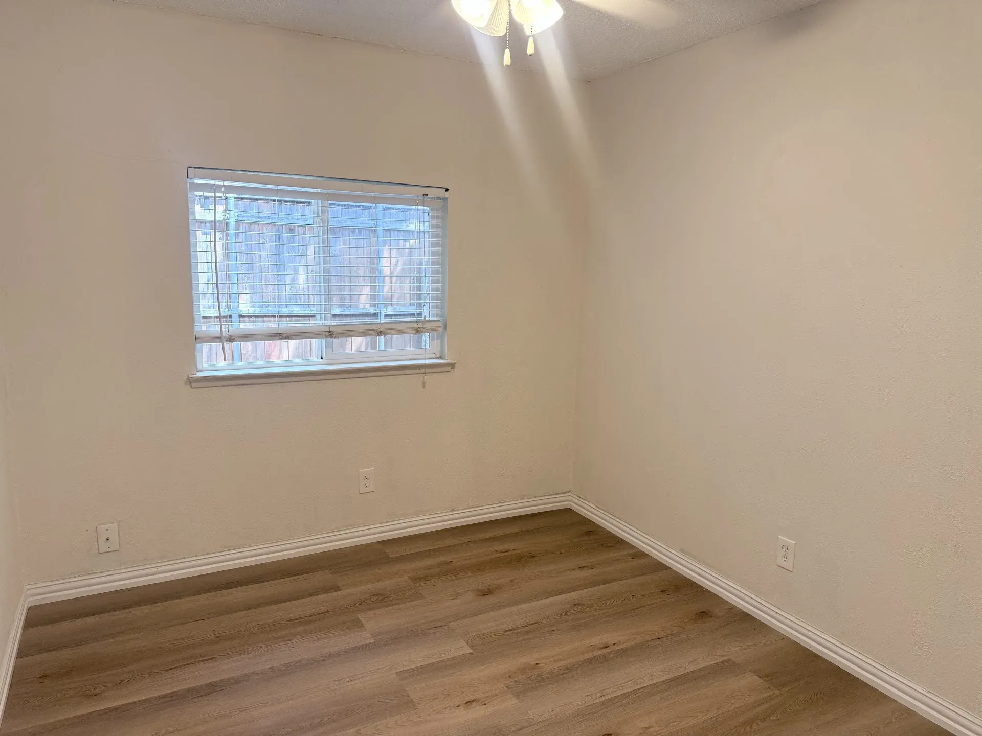Single Family Residence For Rent in Dallas County , 2104 Sunrise Trail, Richardson, Texas 75081, 3 Bedroom, 2 Bathroom, 1 Garage spaces, 1,444 Sqft, built in 1970, mls#21354647, Real Estate Agent in Richardson, Homes For Rent in Dallas county, Homes For Rent in Richardson, Realtor in Richardson Texas, Real Estate Brokerage Independent Realty Texas, Luminita Cordes Realtor