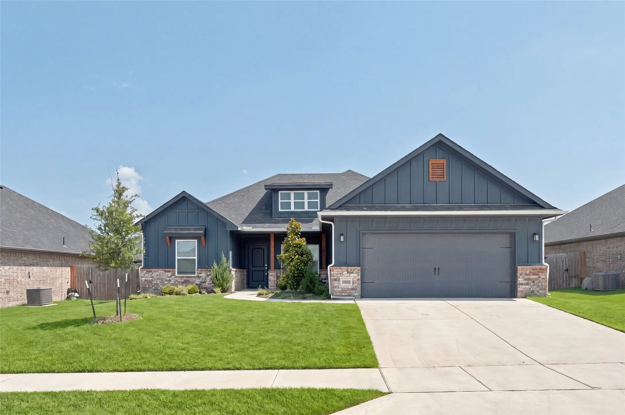 Single Family Residence For Sale in Grayson County , 2805 Tulip Drive, Sherman, Texas 75092, 3 Bedroom, 2 Bathroom, 2 Garage spaces, 1,575 Sqft, built in 2023, mls#21354699, Real Estate Agent in Sherman, Homes For Sale in Grayson county, Homes For Sale in Sherman, Realtor in Sherman Texas, Real Estate Brokerage Independent Realty Texas, Luminita Cordes Realtor