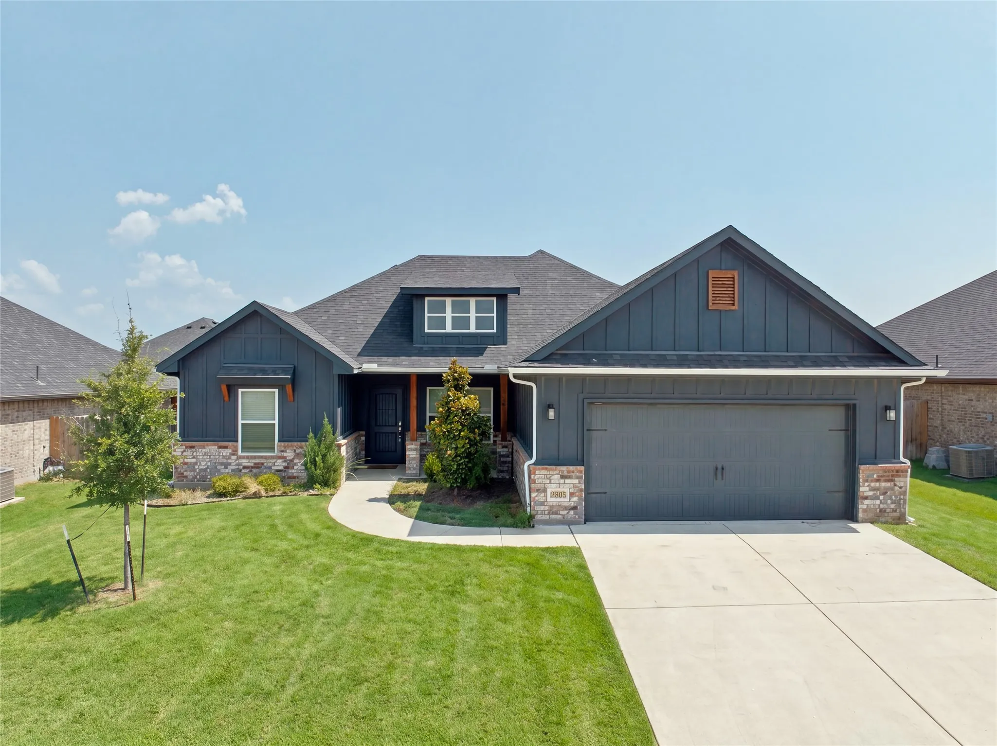 Single Family Residence For Sale in Grayson County , 2805 Tulip Drive, Sherman, Texas 75092, 3 Bedroom, 2 Bathroom, 2 Garage spaces, 1,575 Sqft, built in 2023, mls#21354699, Real Estate Agent in Sherman, Homes For Sale in Grayson county, Homes For Sale in Sherman, Realtor in Sherman Texas, Real Estate Brokerage Independent Realty Texas, Luminita Cordes Realtor