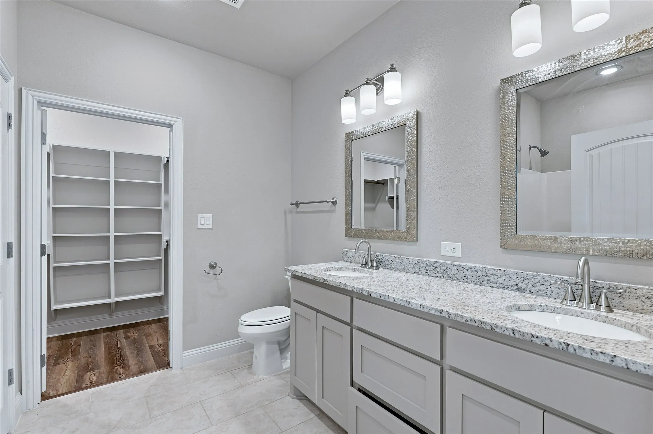 Single Family Residence For Sale in Grayson County , 2805 Tulip Drive, Sherman, Texas 75092, 3 Bedroom, 2 Bathroom, 2 Garage spaces, 1,575 Sqft, built in 2023, mls#21354699, Real Estate Agent in Sherman, Homes For Sale in Grayson county, Homes For Sale in Sherman, Realtor in Sherman Texas, Real Estate Brokerage Independent Realty Texas, Luminita Cordes Realtor