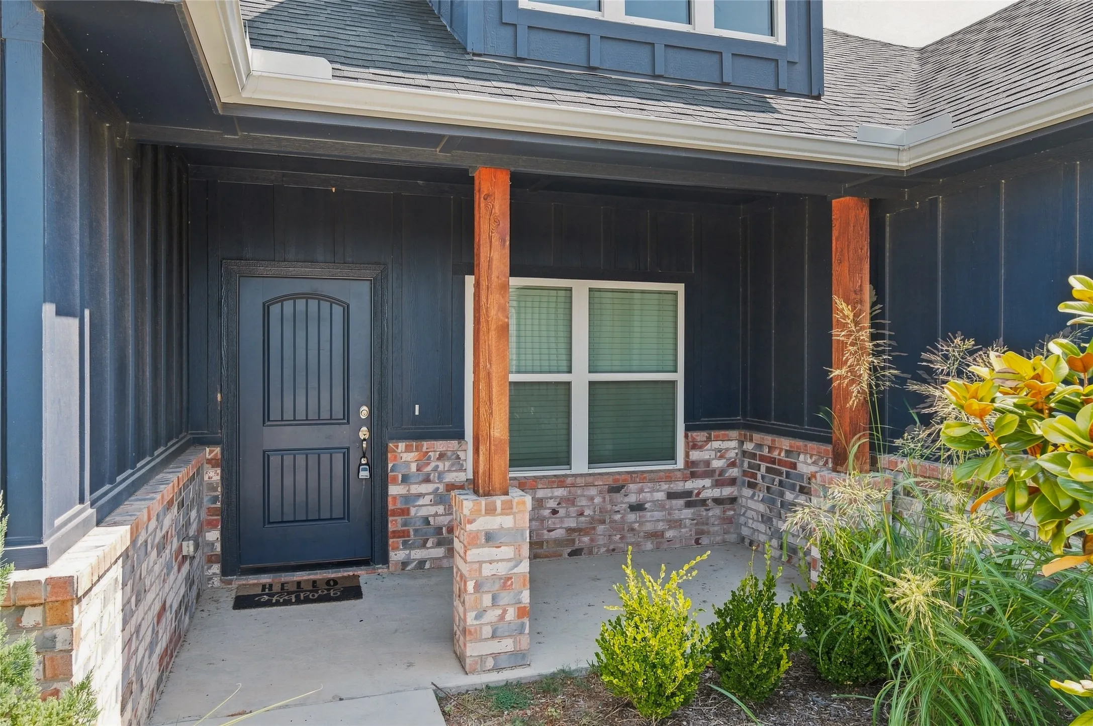 Single Family Residence For Sale in Grayson County , 2805 Tulip Drive, Sherman, Texas 75092, 3 Bedroom, 2 Bathroom, 2 Garage spaces, 1,575 Sqft, built in 2023, mls#21354699, Real Estate Agent in Sherman, Homes For Sale in Grayson county, Homes For Sale in Sherman, Realtor in Sherman Texas, Real Estate Brokerage Independent Realty Texas, Luminita Cordes Realtor