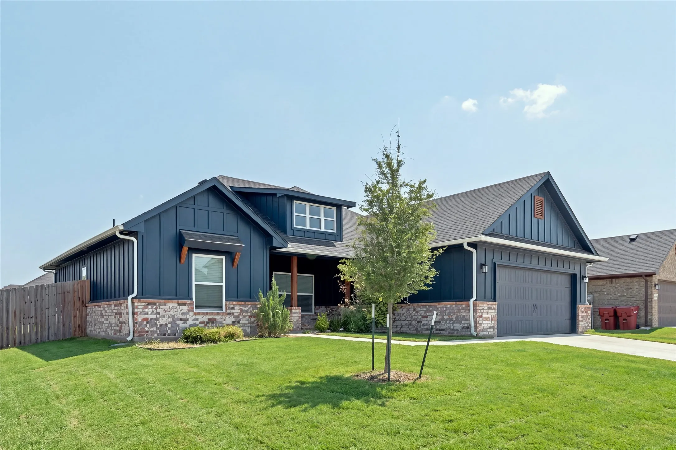 Single Family Residence For Sale in Grayson County , 2805 Tulip Drive, Sherman, Texas 75092, 3 Bedroom, 2 Bathroom, 2 Garage spaces, 1,575 Sqft, built in 2023, mls#21354699, Real Estate Agent in Sherman, Homes For Sale in Grayson county, Homes For Sale in Sherman, Realtor in Sherman Texas, Real Estate Brokerage Independent Realty Texas, Luminita Cordes Realtor