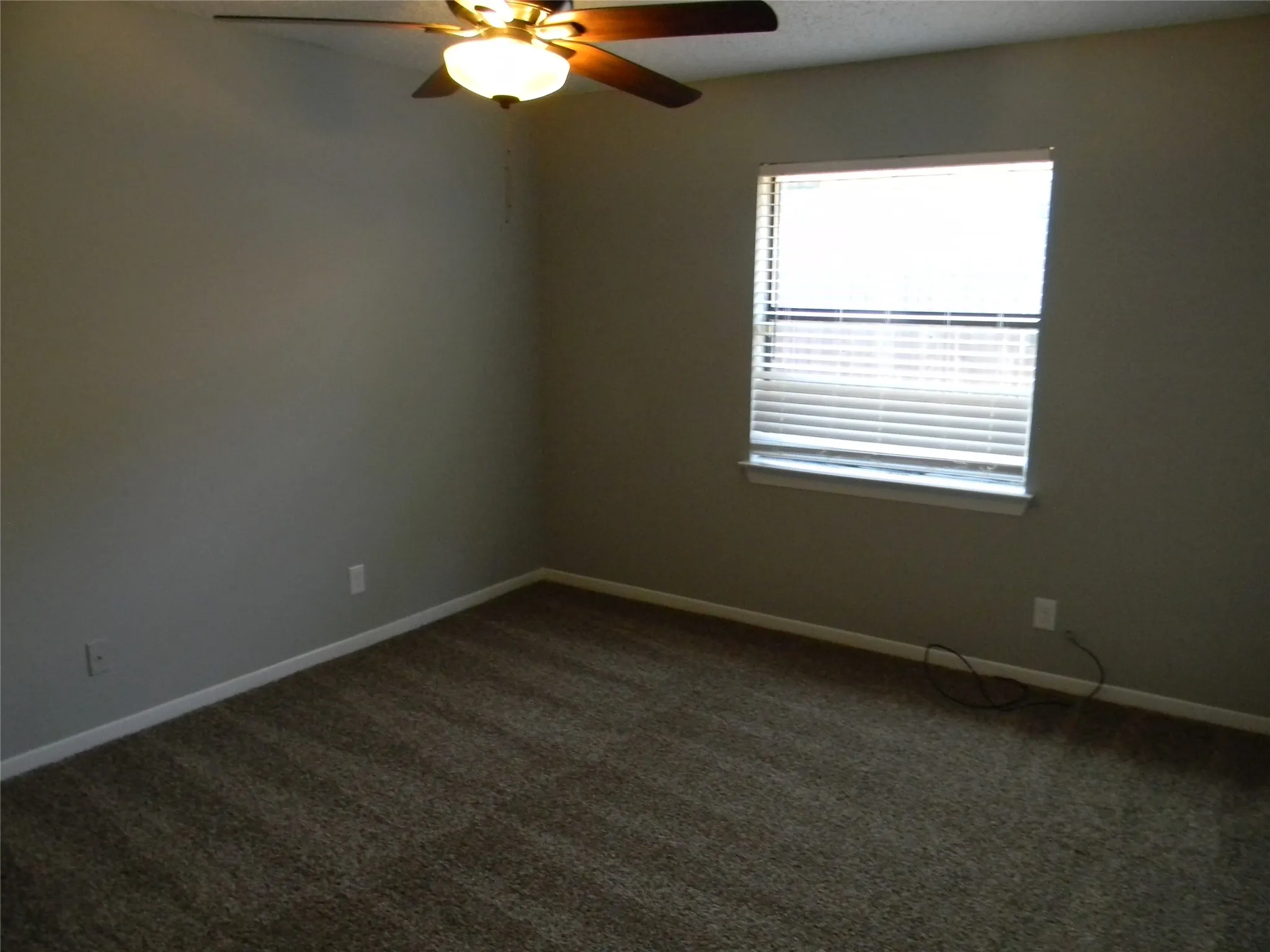 Duplex For Rent in Tarrant County , 6314 MARK Court, North Richland Hills, Texas 76182, 3 Bedroom, 2 Bathroom, 2 Garage spaces, 1,440 Sqft, built in 1986, mls#21354799, Real Estate Agent in North Richland Hills, Homes For Rent in Tarrant county, Homes For Rent in North Richland Hills, Realtor in North Richland Hills Texas, Real Estate Brokerage Independent Realty Texas, Luminita Cordes Realtor