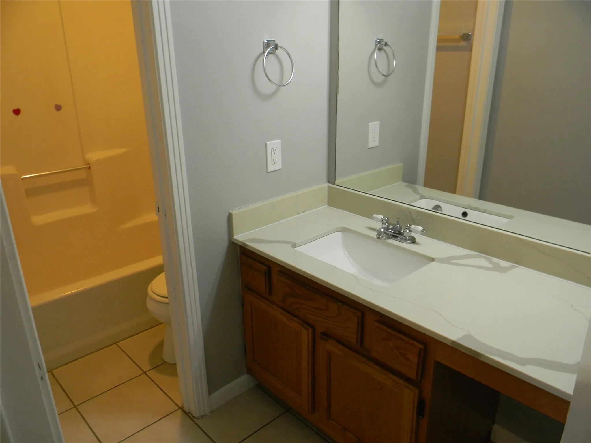 Duplex For Rent in Tarrant County , 6314 MARK Court, North Richland Hills, Texas 76182, 3 Bedroom, 2 Bathroom, 2 Garage spaces, 1,440 Sqft, built in 1986, mls#21354799, Real Estate Agent in North Richland Hills, Homes For Rent in Tarrant county, Homes For Rent in North Richland Hills, Realtor in North Richland Hills Texas, Real Estate Brokerage Independent Realty Texas, Luminita Cordes Realtor
