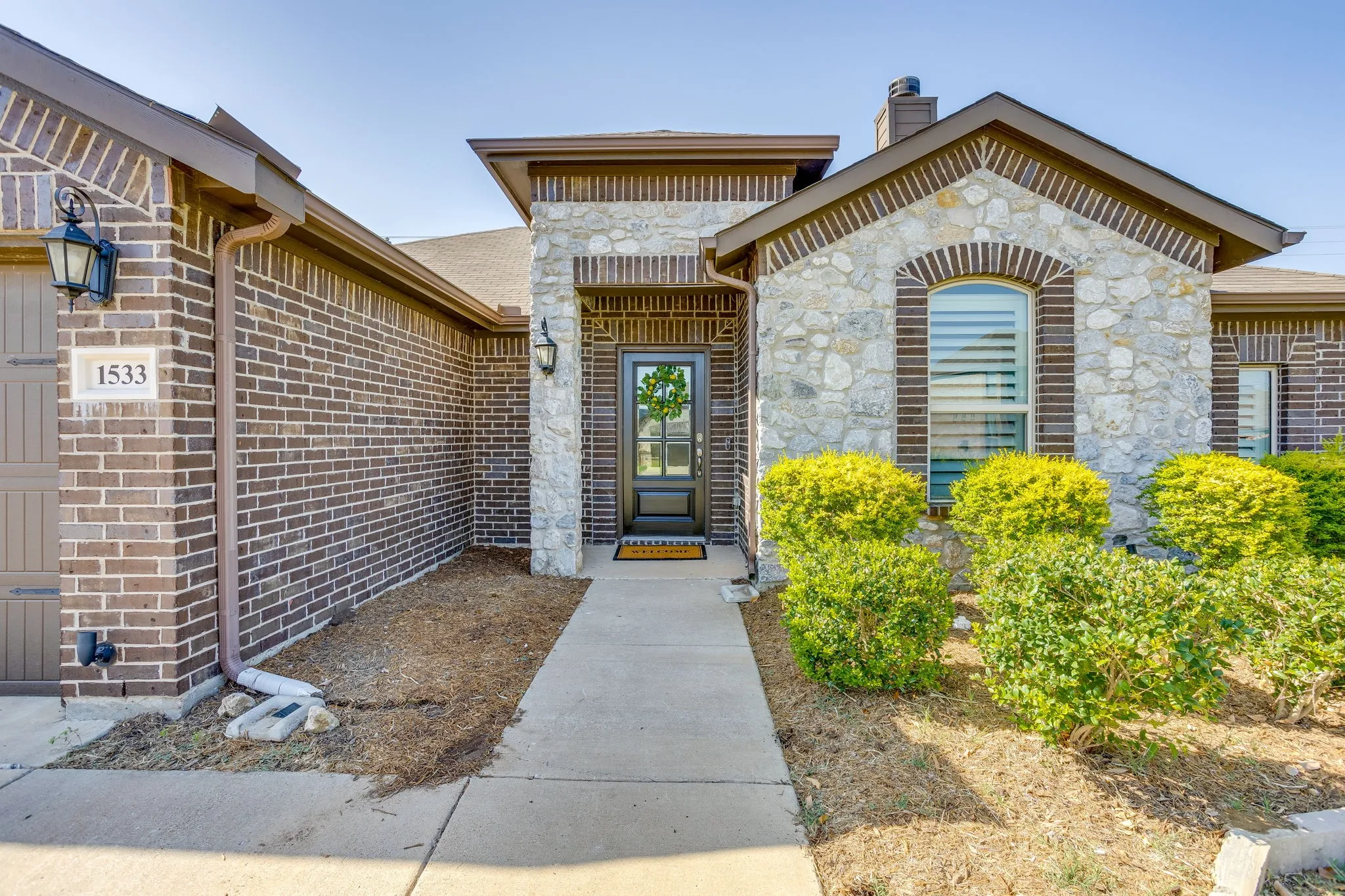 Single Family Residence For Sale in Johnson County , 1533 Grassy Meadows Drive, Burleson, Texas 76058, 4 Bedroom, 2 Bathroom, 2 Garage spaces, 1,870 Sqft, built in 2019, mls#21354797, Real Estate Agent in Burleson, Homes For Sale in Johnson county, Homes For Sale in Burleson, Realtor in Burleson Texas, Real Estate Brokerage Independent Realty Texas, Luminita Cordes Realtor