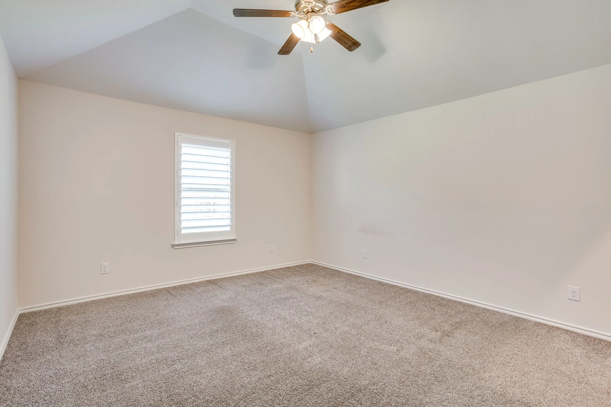 Single Family Residence For Sale in Johnson County , 1533 Grassy Meadows Drive, Burleson, Texas 76058, 4 Bedroom, 2 Bathroom, 2 Garage spaces, 1,870 Sqft, built in 2019, mls#21354797, Real Estate Agent in Burleson, Homes For Sale in Johnson county, Homes For Sale in Burleson, Realtor in Burleson Texas, Real Estate Brokerage Independent Realty Texas, Luminita Cordes Realtor