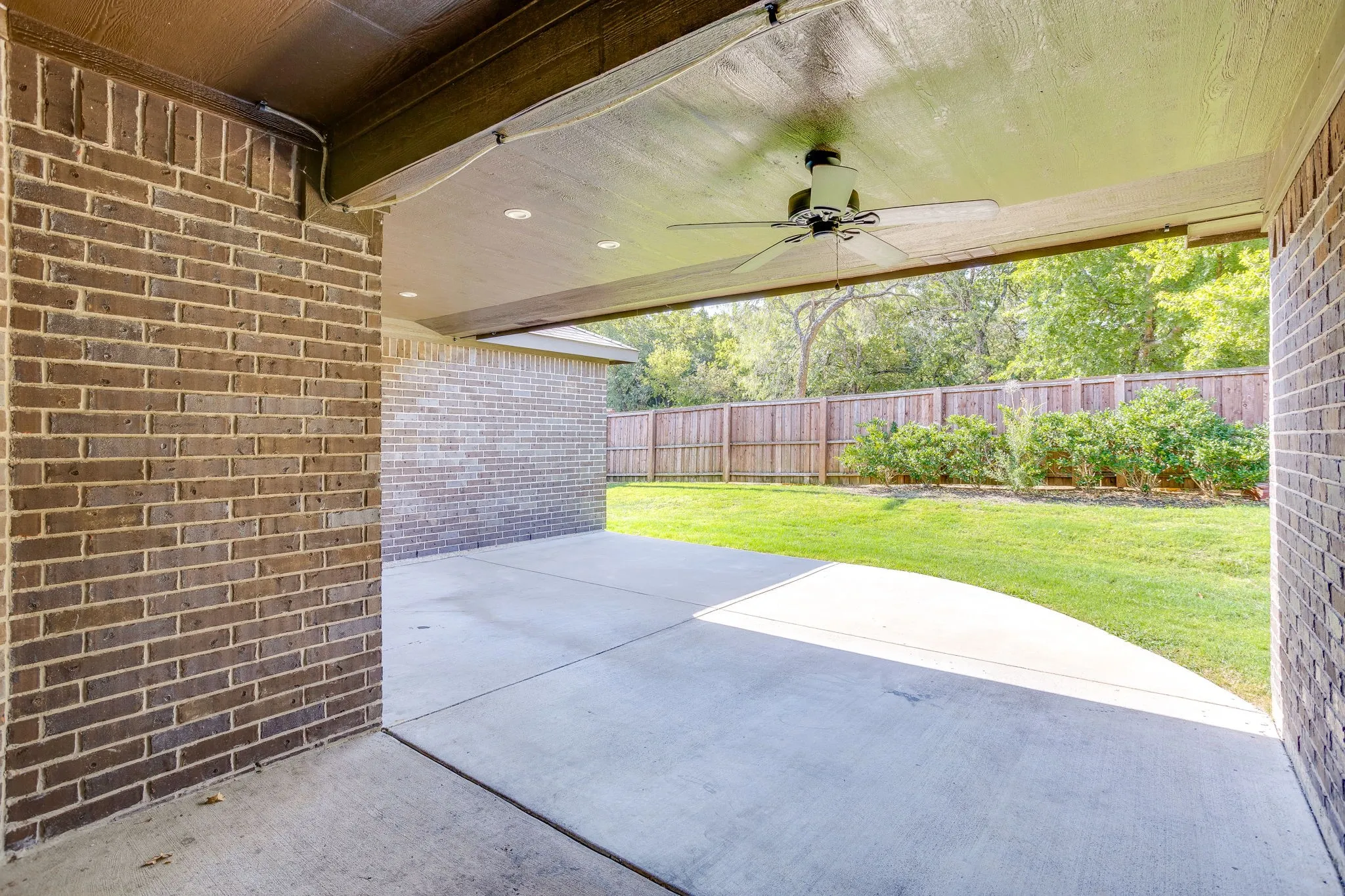 Single Family Residence For Sale in Johnson County , 1533 Grassy Meadows Drive, Burleson, Texas 76058, 4 Bedroom, 2 Bathroom, 2 Garage spaces, 1,870 Sqft, built in 2019, mls#21354797, Real Estate Agent in Burleson, Homes For Sale in Johnson county, Homes For Sale in Burleson, Realtor in Burleson Texas, Real Estate Brokerage Independent Realty Texas, Luminita Cordes Realtor
