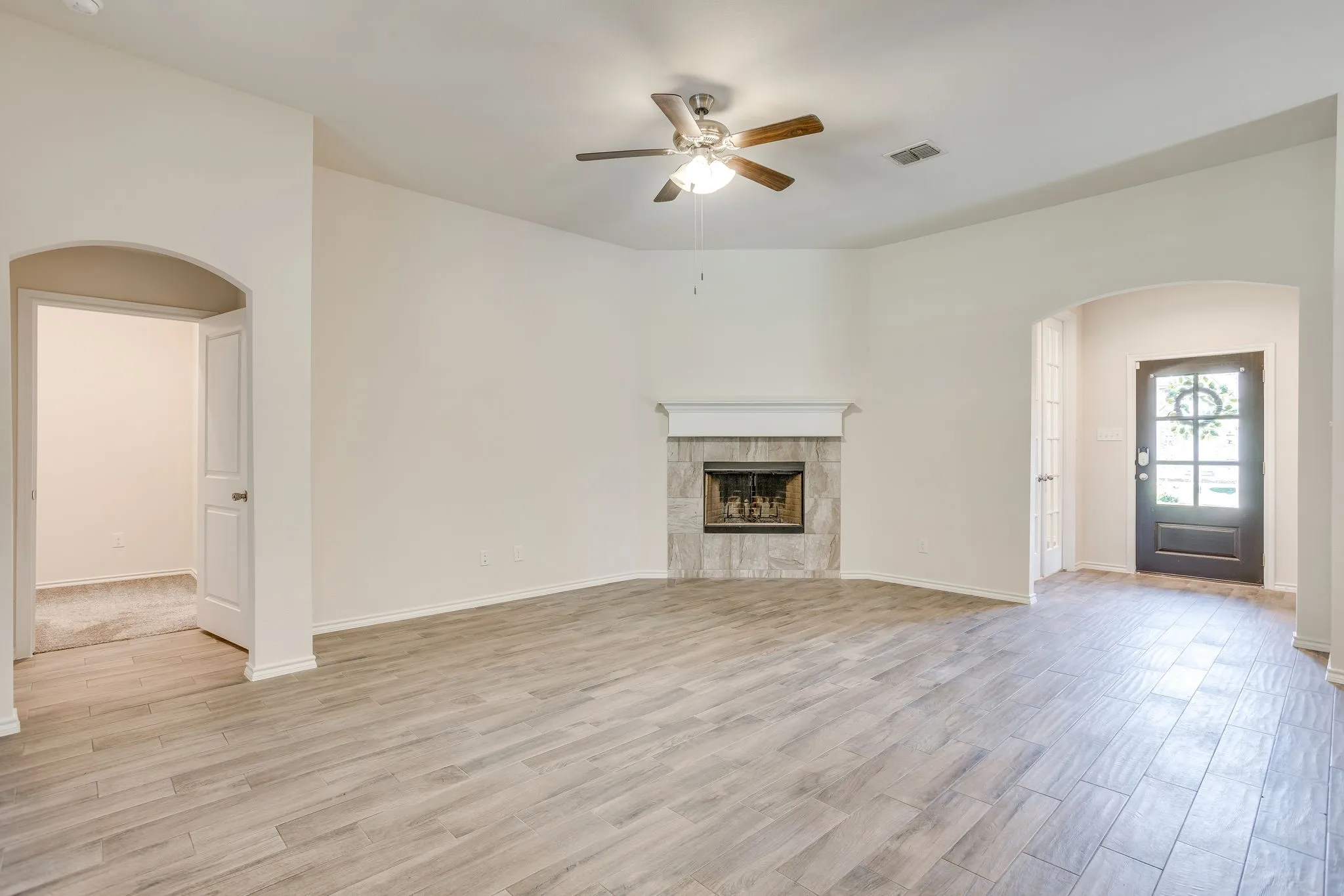 Single Family Residence For Sale in Johnson County , 1533 Grassy Meadows Drive, Burleson, Texas 76058, 4 Bedroom, 2 Bathroom, 2 Garage spaces, 1,870 Sqft, built in 2019, mls#21354797, Real Estate Agent in Burleson, Homes For Sale in Johnson county, Homes For Sale in Burleson, Realtor in Burleson Texas, Real Estate Brokerage Independent Realty Texas, Luminita Cordes Realtor