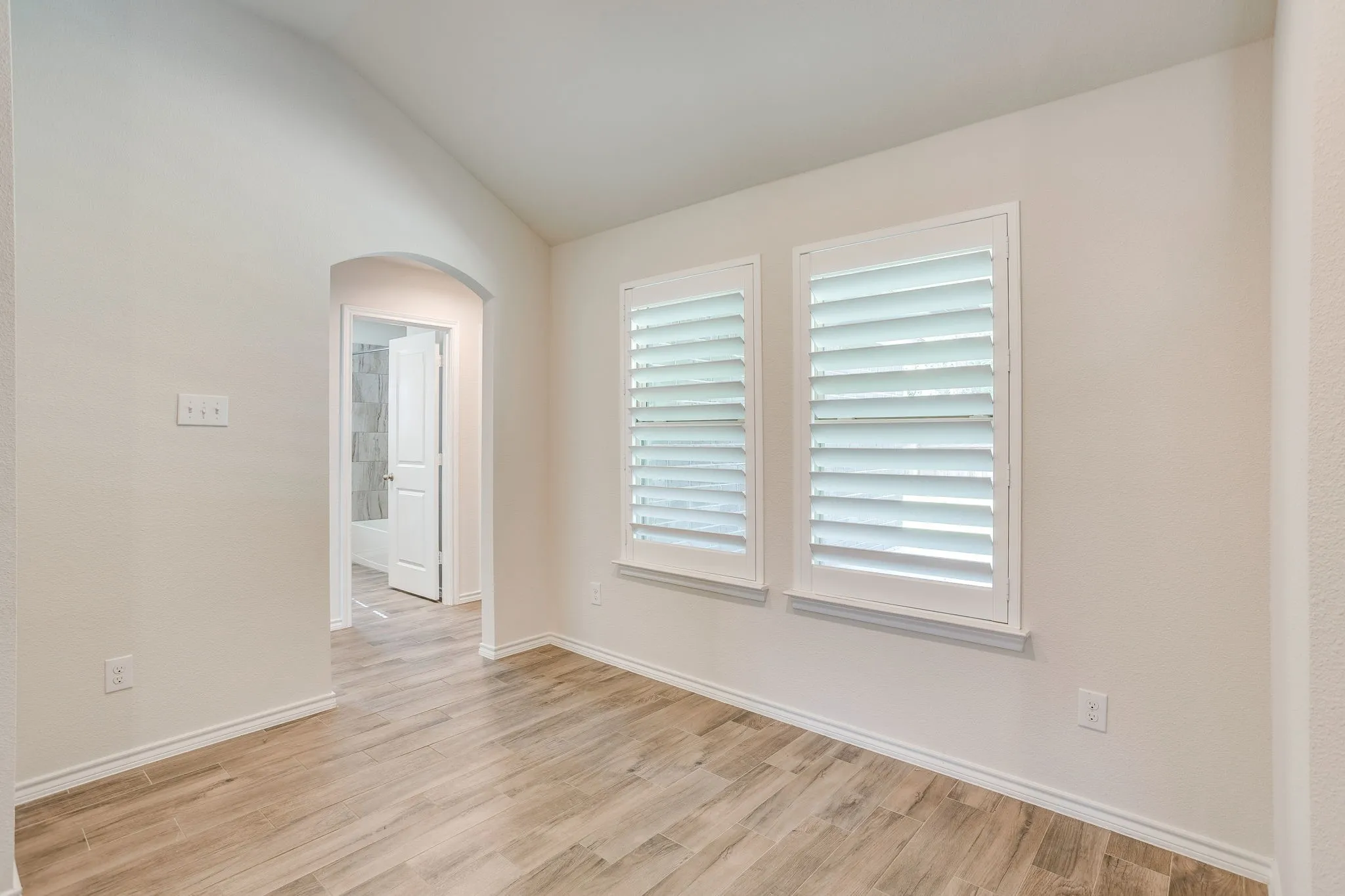 Single Family Residence For Sale in Johnson County , 1533 Grassy Meadows Drive, Burleson, Texas 76058, 4 Bedroom, 2 Bathroom, 2 Garage spaces, 1,870 Sqft, built in 2019, mls#21354797, Real Estate Agent in Burleson, Homes For Sale in Johnson county, Homes For Sale in Burleson, Realtor in Burleson Texas, Real Estate Brokerage Independent Realty Texas, Luminita Cordes Realtor