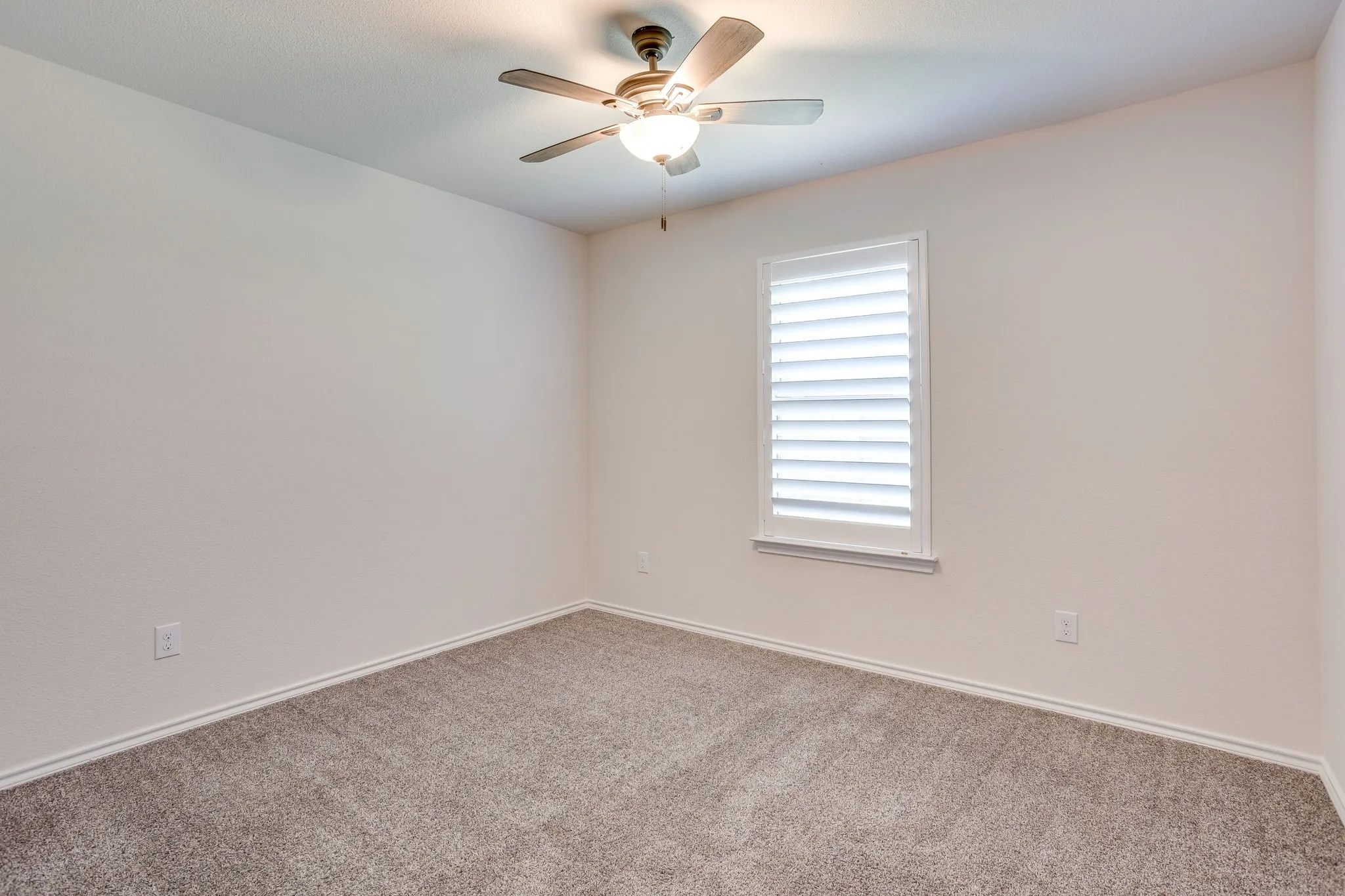 Single Family Residence For Sale in Johnson County , 1533 Grassy Meadows Drive, Burleson, Texas 76058, 4 Bedroom, 2 Bathroom, 2 Garage spaces, 1,870 Sqft, built in 2019, mls#21354797, Real Estate Agent in Burleson, Homes For Sale in Johnson county, Homes For Sale in Burleson, Realtor in Burleson Texas, Real Estate Brokerage Independent Realty Texas, Luminita Cordes Realtor