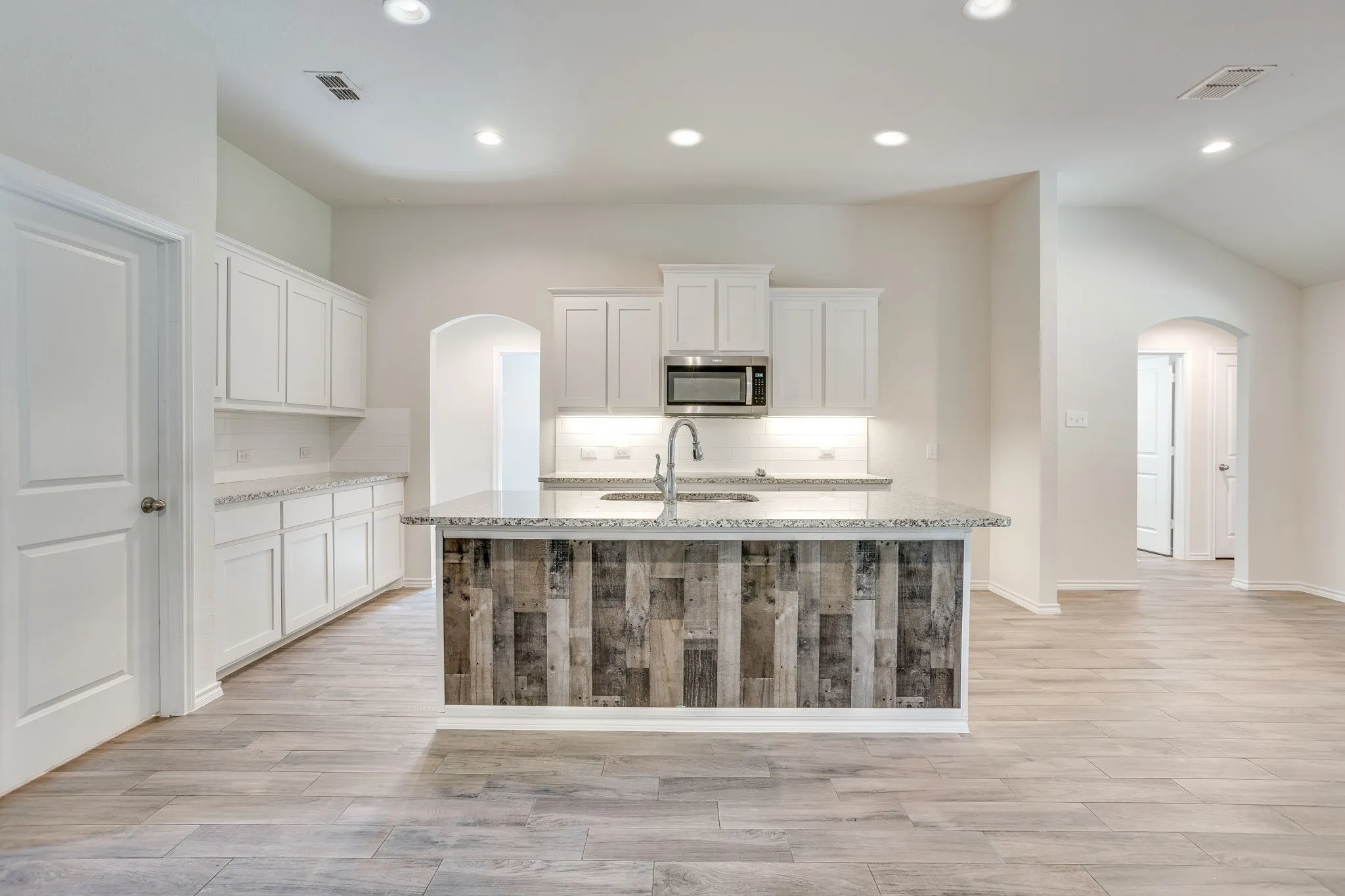Single Family Residence For Sale in Johnson County , 1533 Grassy Meadows Drive, Burleson, Texas 76058, 4 Bedroom, 2 Bathroom, 2 Garage spaces, 1,870 Sqft, built in 2019, mls#21354797, Real Estate Agent in Burleson, Homes For Sale in Johnson county, Homes For Sale in Burleson, Realtor in Burleson Texas, Real Estate Brokerage Independent Realty Texas, Luminita Cordes Realtor