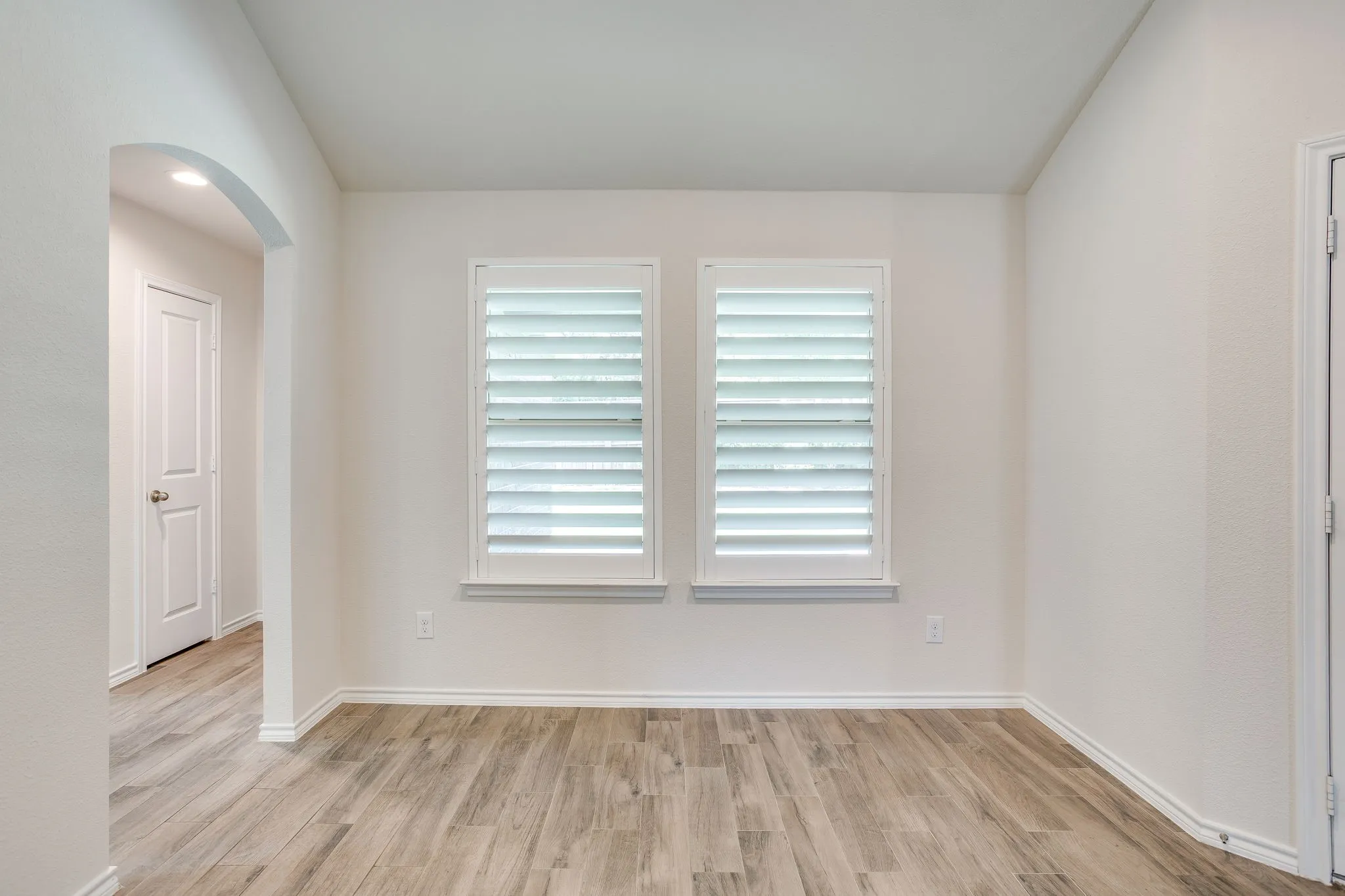 Single Family Residence For Sale in Johnson County , 1533 Grassy Meadows Drive, Burleson, Texas 76058, 4 Bedroom, 2 Bathroom, 2 Garage spaces, 1,870 Sqft, built in 2019, mls#21354797, Real Estate Agent in Burleson, Homes For Sale in Johnson county, Homes For Sale in Burleson, Realtor in Burleson Texas, Real Estate Brokerage Independent Realty Texas, Luminita Cordes Realtor