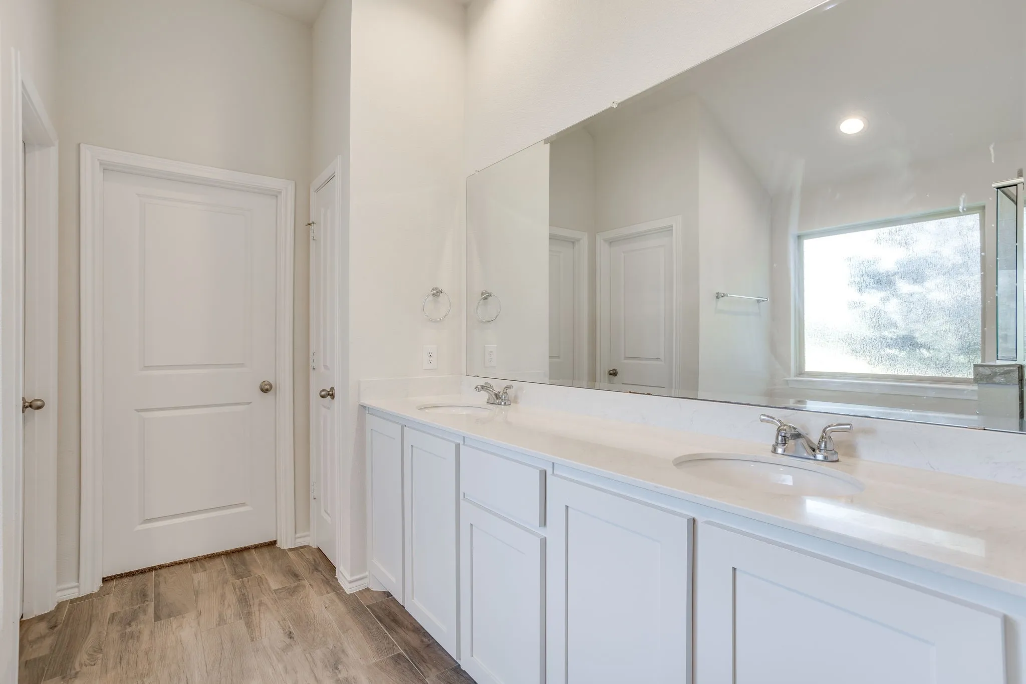 Single Family Residence For Sale in Johnson County , 1533 Grassy Meadows Drive, Burleson, Texas 76058, 4 Bedroom, 2 Bathroom, 2 Garage spaces, 1,870 Sqft, built in 2019, mls#21354797, Real Estate Agent in Burleson, Homes For Sale in Johnson county, Homes For Sale in Burleson, Realtor in Burleson Texas, Real Estate Brokerage Independent Realty Texas, Luminita Cordes Realtor