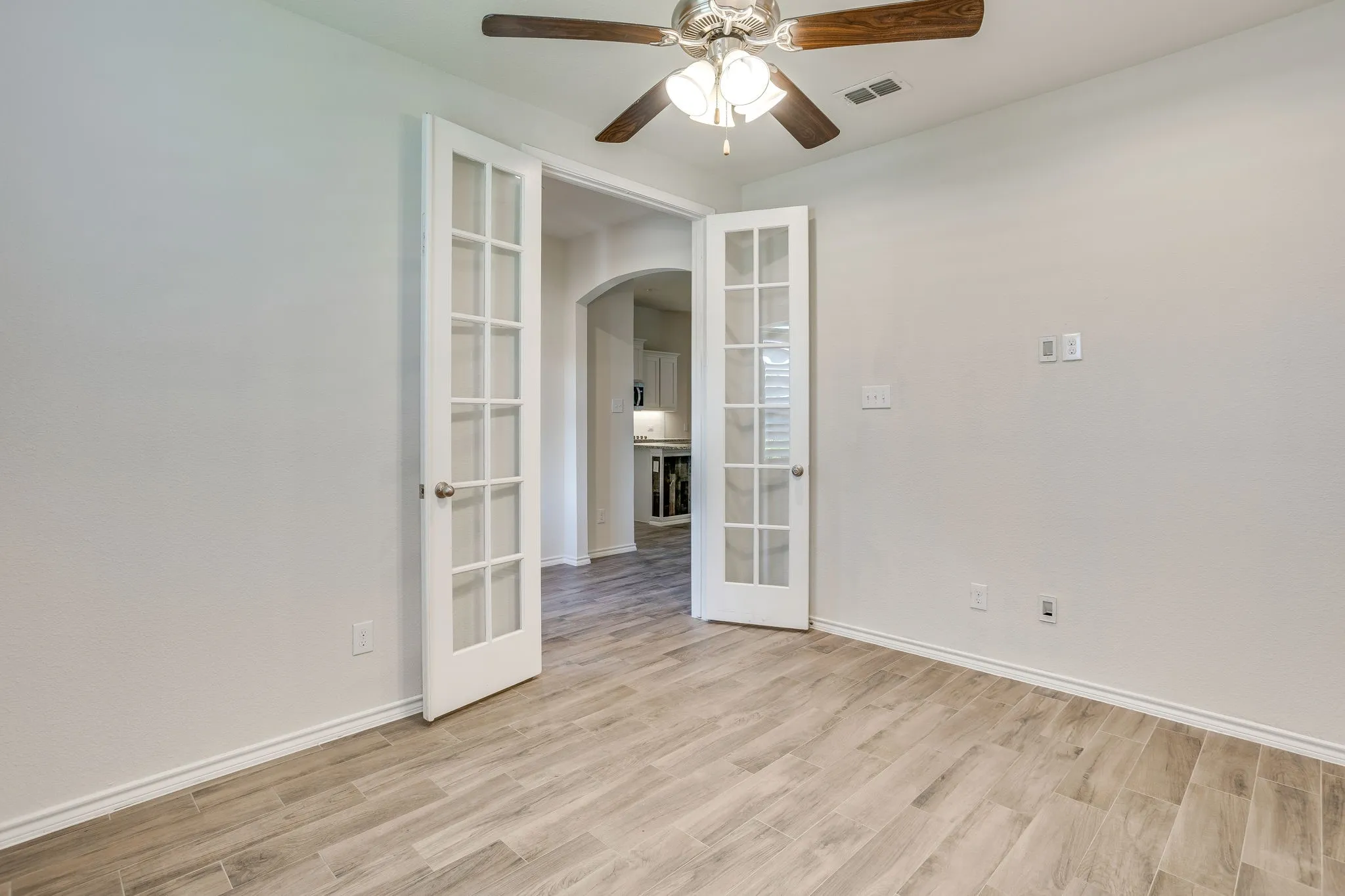 Single Family Residence For Sale in Johnson County , 1533 Grassy Meadows Drive, Burleson, Texas 76058, 4 Bedroom, 2 Bathroom, 2 Garage spaces, 1,870 Sqft, built in 2019, mls#21354797, Real Estate Agent in Burleson, Homes For Sale in Johnson county, Homes For Sale in Burleson, Realtor in Burleson Texas, Real Estate Brokerage Independent Realty Texas, Luminita Cordes Realtor