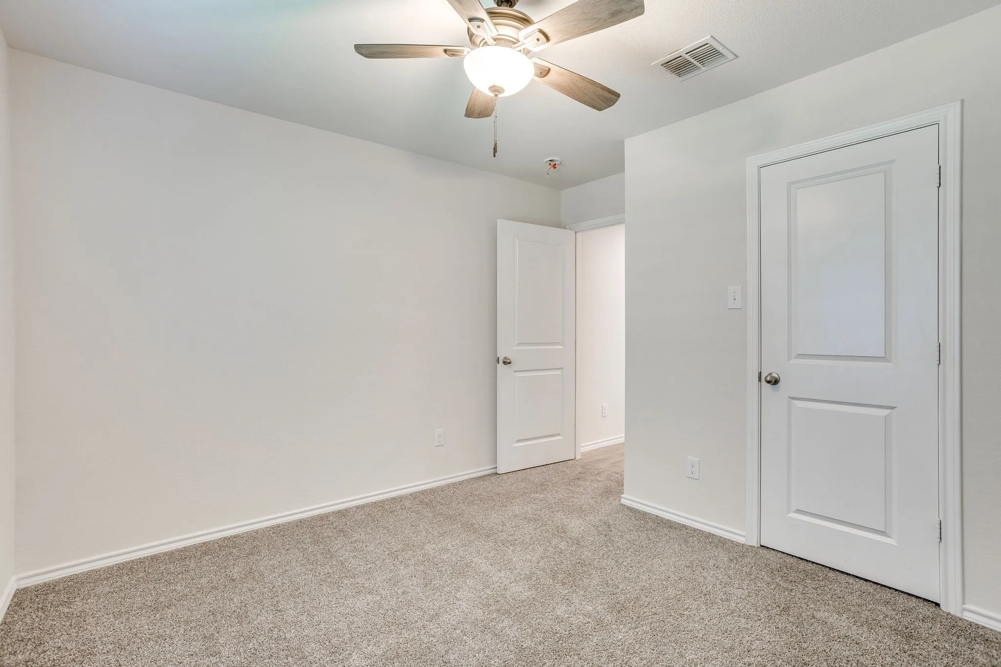 Single Family Residence For Sale in Johnson County , 1533 Grassy Meadows Drive, Burleson, Texas 76058, 4 Bedroom, 2 Bathroom, 2 Garage spaces, 1,870 Sqft, built in 2019, mls#21354797, Real Estate Agent in Burleson, Homes For Sale in Johnson county, Homes For Sale in Burleson, Realtor in Burleson Texas, Real Estate Brokerage Independent Realty Texas, Luminita Cordes Realtor