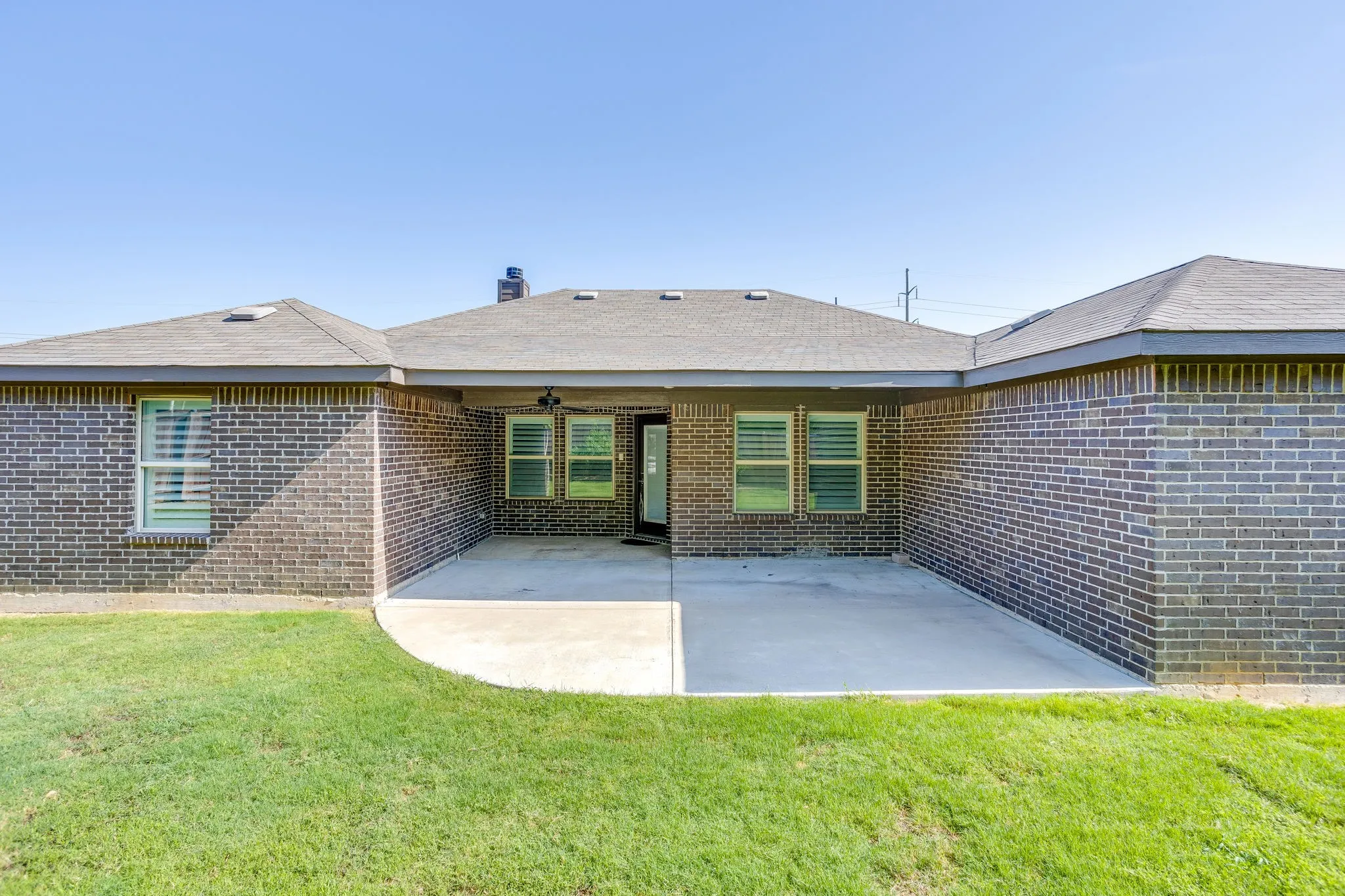 Single Family Residence For Sale in Johnson County , 1533 Grassy Meadows Drive, Burleson, Texas 76058, 4 Bedroom, 2 Bathroom, 2 Garage spaces, 1,870 Sqft, built in 2019, mls#21354797, Real Estate Agent in Burleson, Homes For Sale in Johnson county, Homes For Sale in Burleson, Realtor in Burleson Texas, Real Estate Brokerage Independent Realty Texas, Luminita Cordes Realtor
