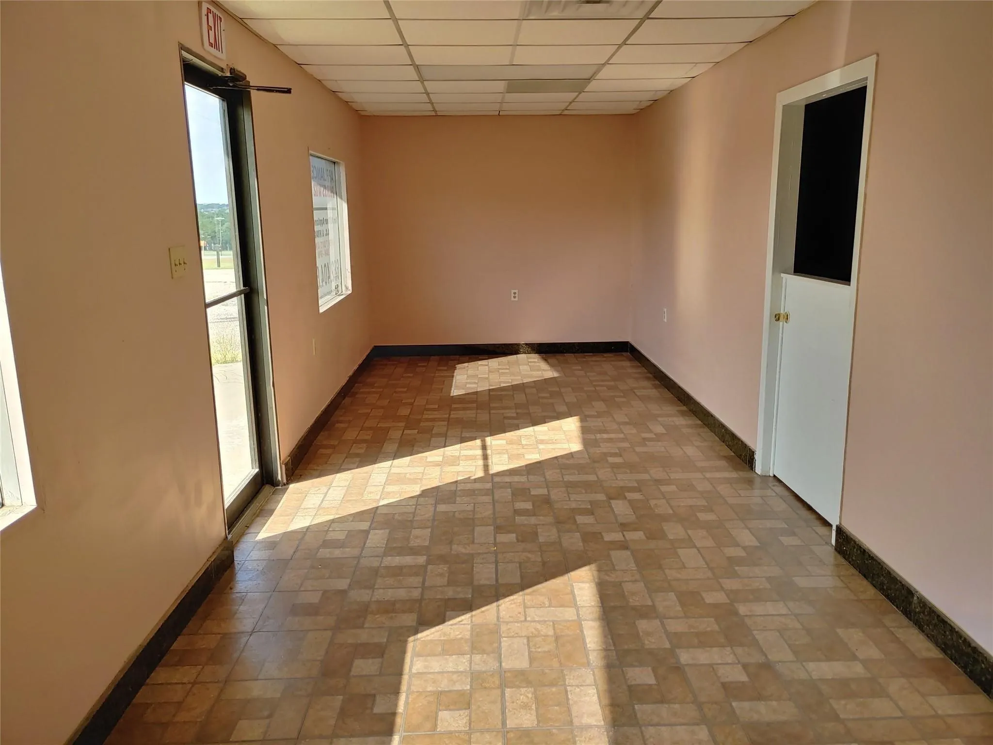 Retail For Sale in Johnson County , 3065 SW Wilshire Boulevard, Burleson, Texas 76028, 0, 0, Garage spaces, 0 Sqft, built in 1983, Price $599,000, mls#21354805, Real Estate Agent in Burleson, Homes For Sale in Johnson county, Homes For Sale in Burleson, Realtor in Burleson Texas, Real Estate Brokerage Independent Realty Texas, Luminita Cordes Realtor