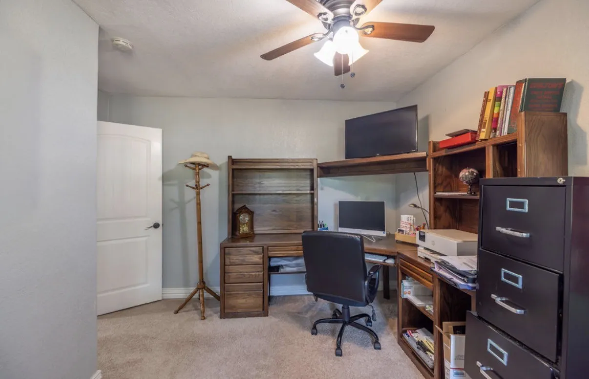 Single Family Residence For Sale in Van Zandt County , 503 Vz County Road 2426, Canton, Texas 75103, 5 Bedroom, 2 Bathroom, Garage spaces, 1,713 Sqft, built in 1980, mls#21354809, Real Estate Agent in Canton, Homes For Sale in Van Zandt county, Homes For Sale in Canton, Realtor in Canton Texas, Real Estate Brokerage Independent Realty Texas, Luminita Cordes Realtor