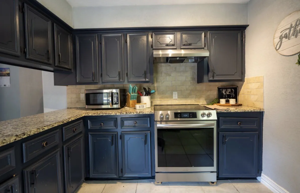 Single Family Residence For Sale in Van Zandt County , 503 Vz County Road 2426, Canton, Texas 75103, 5 Bedroom, 2 Bathroom, Garage spaces, 1,713 Sqft, built in 1980, mls#21354809, Real Estate Agent in Canton, Homes For Sale in Van Zandt county, Homes For Sale in Canton, Realtor in Canton Texas, Real Estate Brokerage Independent Realty Texas, Luminita Cordes Realtor