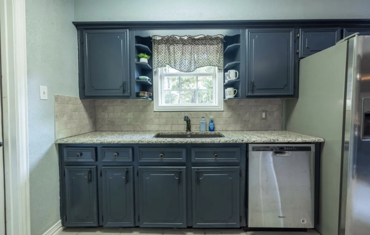 Single Family Residence For Sale in Van Zandt County , 503 Vz County Road 2426, Canton, Texas 75103, 5 Bedroom, 2 Bathroom, Garage spaces, 1,713 Sqft, built in 1980, mls#21354809, Real Estate Agent in Canton, Homes For Sale in Van Zandt county, Homes For Sale in Canton, Realtor in Canton Texas, Real Estate Brokerage Independent Realty Texas, Luminita Cordes Realtor