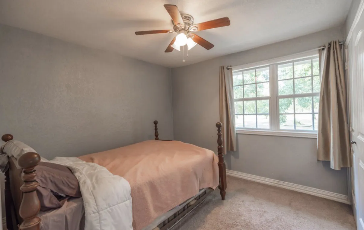 Single Family Residence For Sale in Van Zandt County , 503 Vz County Road 2426, Canton, Texas 75103, 5 Bedroom, 2 Bathroom, Garage spaces, 1,713 Sqft, built in 1980, mls#21354809, Real Estate Agent in Canton, Homes For Sale in Van Zandt county, Homes For Sale in Canton, Realtor in Canton Texas, Real Estate Brokerage Independent Realty Texas, Luminita Cordes Realtor
