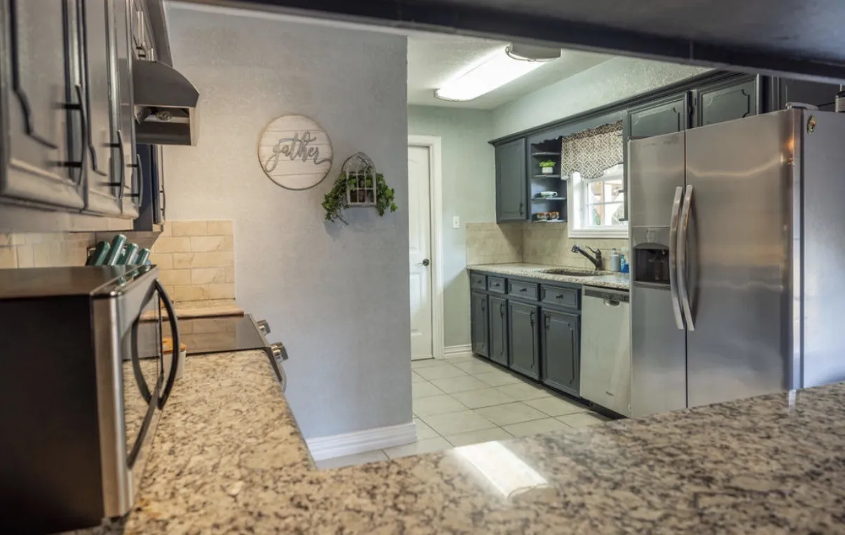 Single Family Residence For Sale in Van Zandt County , 503 Vz County Road 2426, Canton, Texas 75103, 5 Bedroom, 2 Bathroom, Garage spaces, 1,713 Sqft, built in 1980, mls#21354809, Real Estate Agent in Canton, Homes For Sale in Van Zandt county, Homes For Sale in Canton, Realtor in Canton Texas, Real Estate Brokerage Independent Realty Texas, Luminita Cordes Realtor