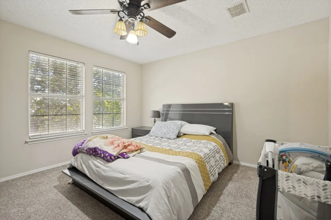 Single Family Residence For Sale in Denton County , 1572 Brookstone Drive, Little Elm, Texas 75068, 4 Bedroom, 3 Bathroom, 2 Garage spaces, 2,359 Sqft, built in 2000, mls#21354486, Real Estate Agent in Little Elm, Homes For Sale in Denton county, Homes For Sale in Little Elm, Realtor in Little Elm Texas, Real Estate Brokerage Independent Realty Texas, Luminita Cordes Realtor