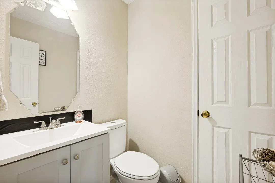 Single Family Residence For Sale in Denton County , 1572 Brookstone Drive, Little Elm, Texas 75068, 4 Bedroom, 3 Bathroom, 2 Garage spaces, 2,359 Sqft, built in 2000, mls#21354486, Real Estate Agent in Little Elm, Homes For Sale in Denton county, Homes For Sale in Little Elm, Realtor in Little Elm Texas, Real Estate Brokerage Independent Realty Texas, Luminita Cordes Realtor